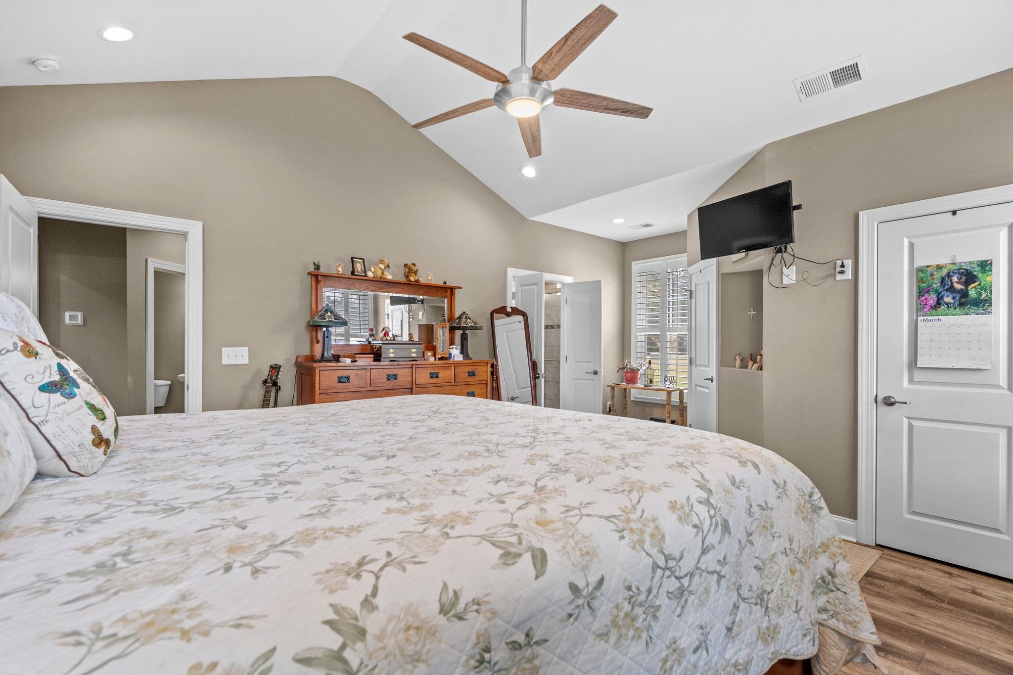 687 Tiger Paw Rd. Property Photo 27