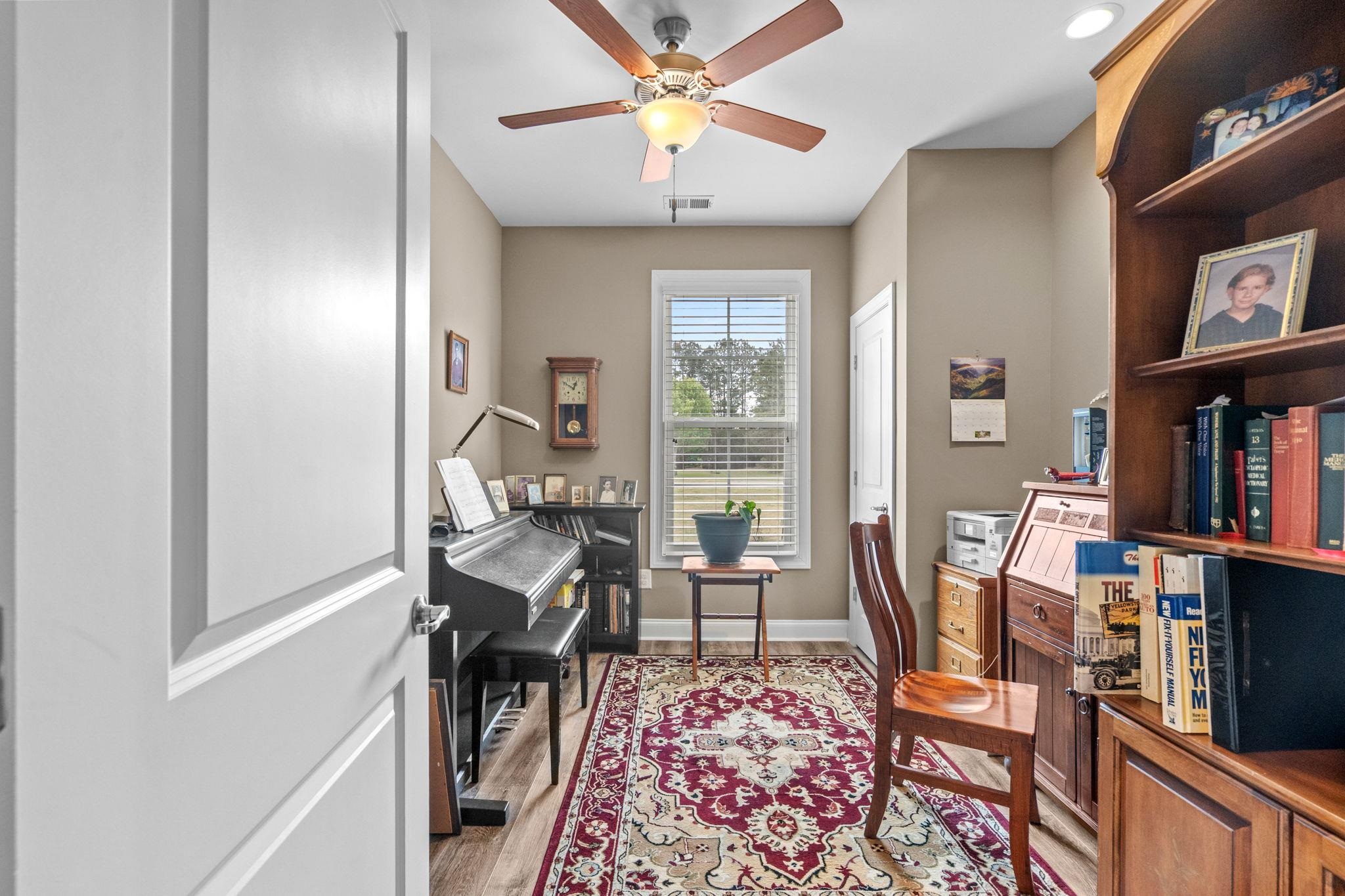 687 Tiger Paw Rd. Property Photo 31