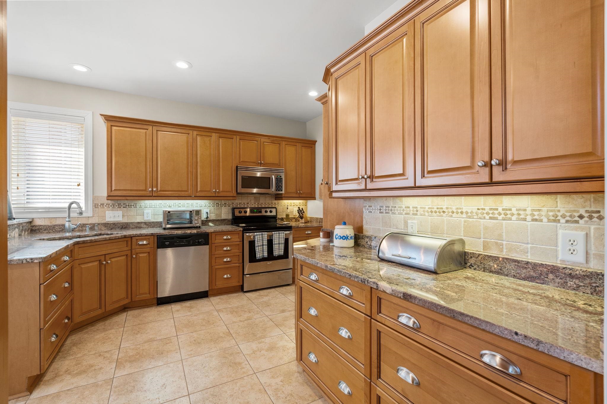 8013 Wacobee Dr. Property Photo 15