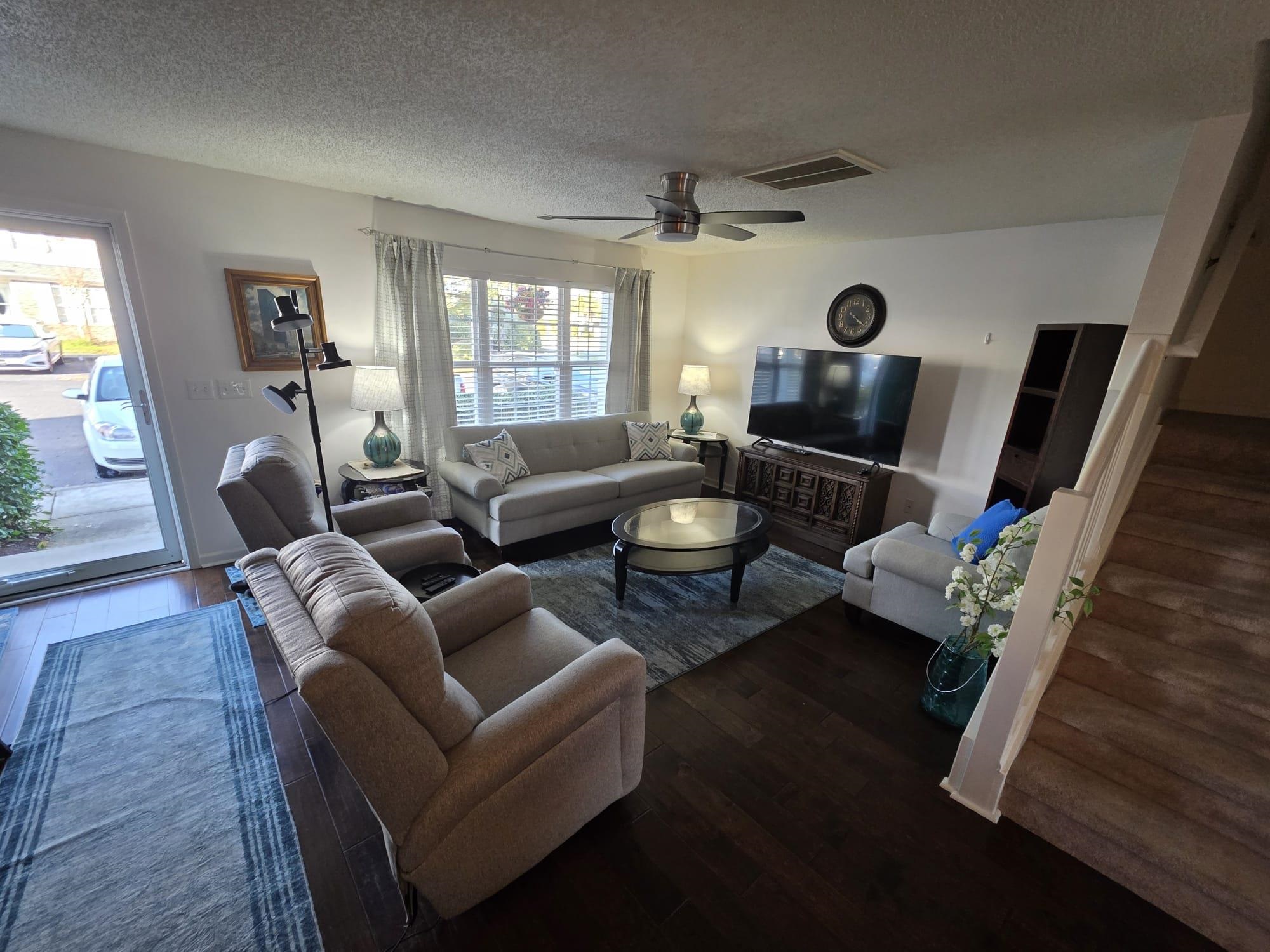 816 Wilshire Ln. Property Photo 2