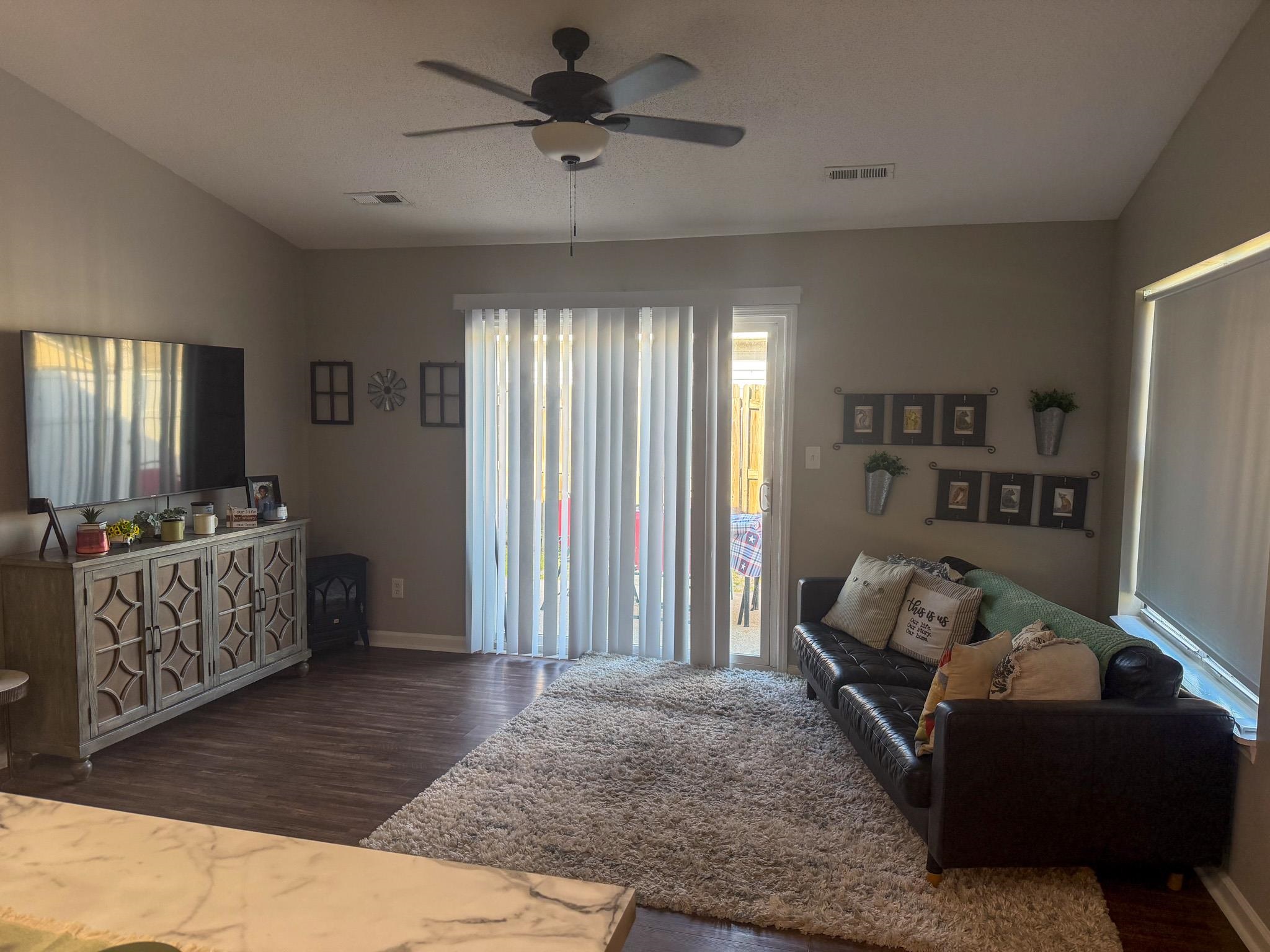 1613 Stuart Square Circle Property Photo 3