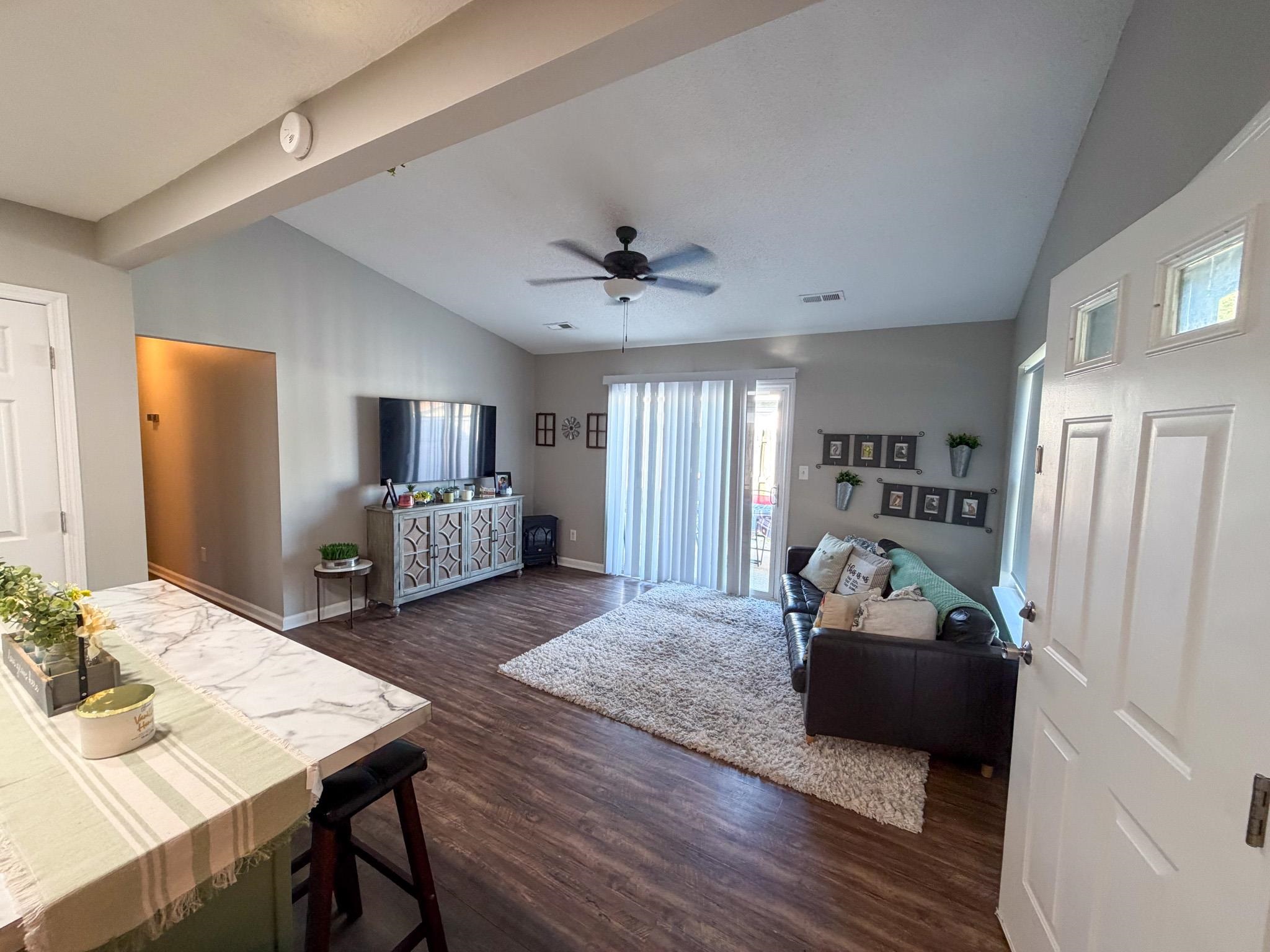 1613 Stuart Square Circle Property Photo 7