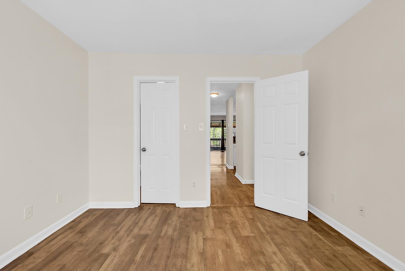 4096 Fairway Lakes Dr. Property Photo 5