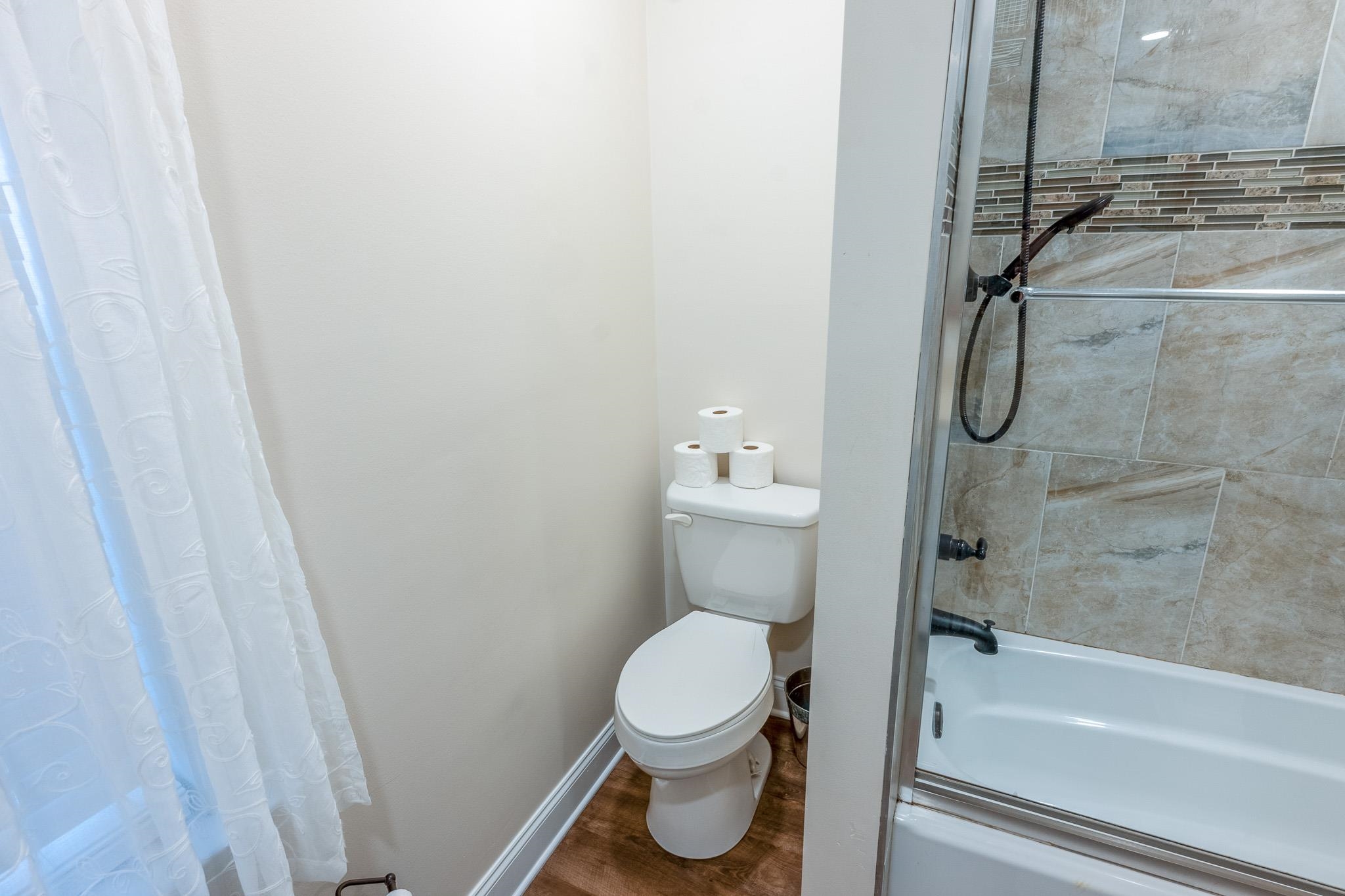 9700 Kings Rd. Property Photo 24