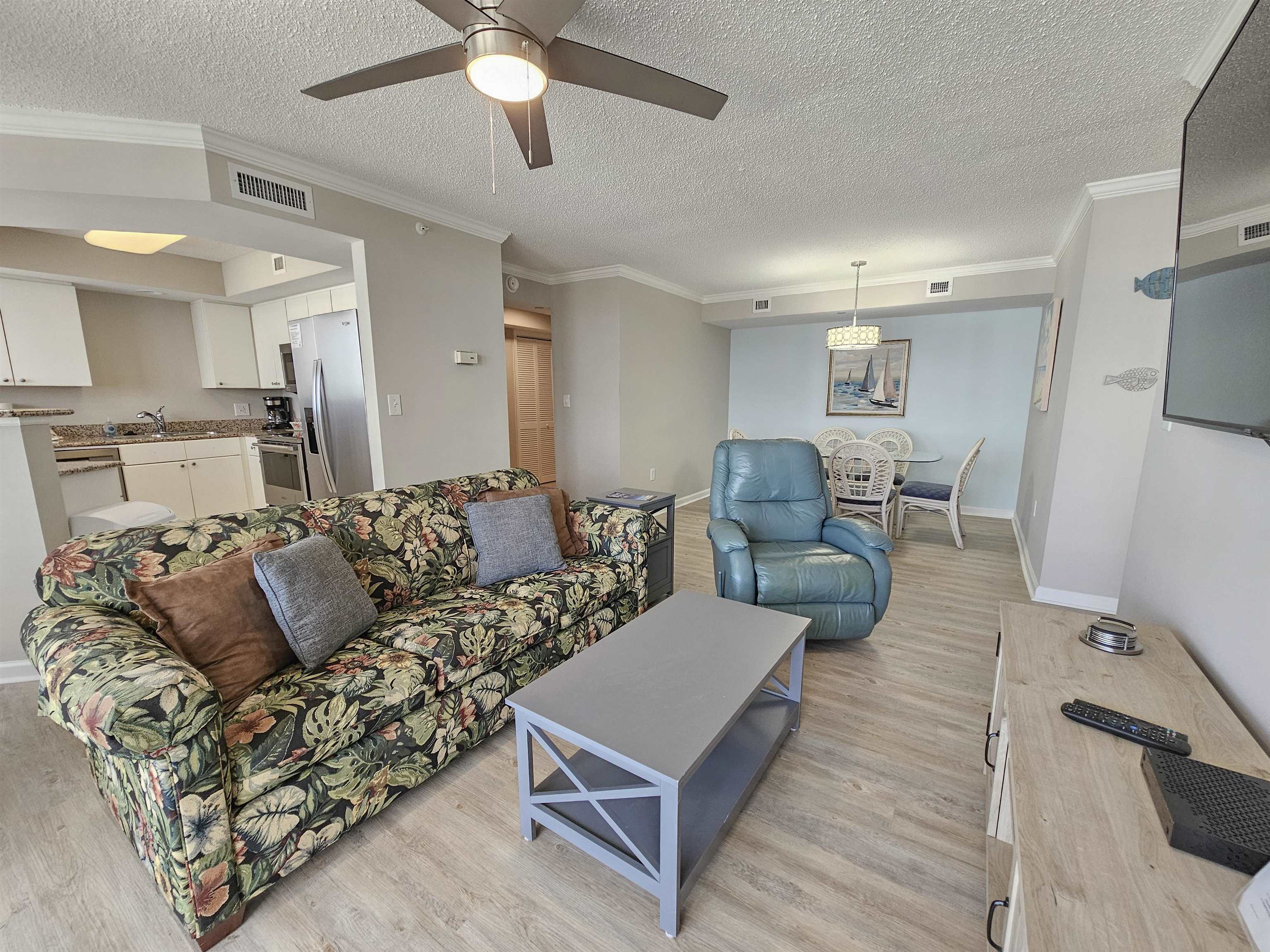8560 Queensway Blvd. Property Photo 14