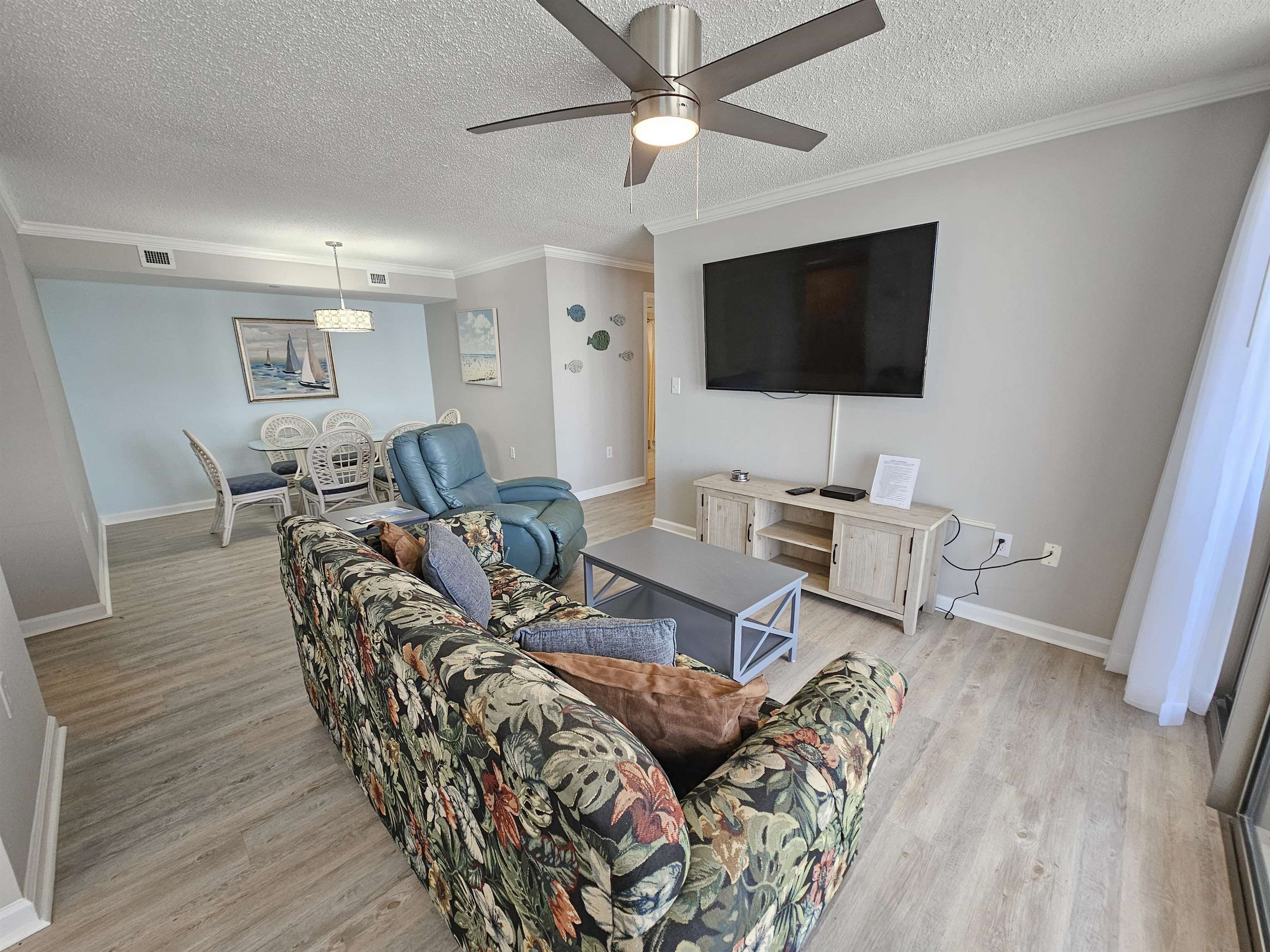 8560 Queensway Blvd. Property Photo 17