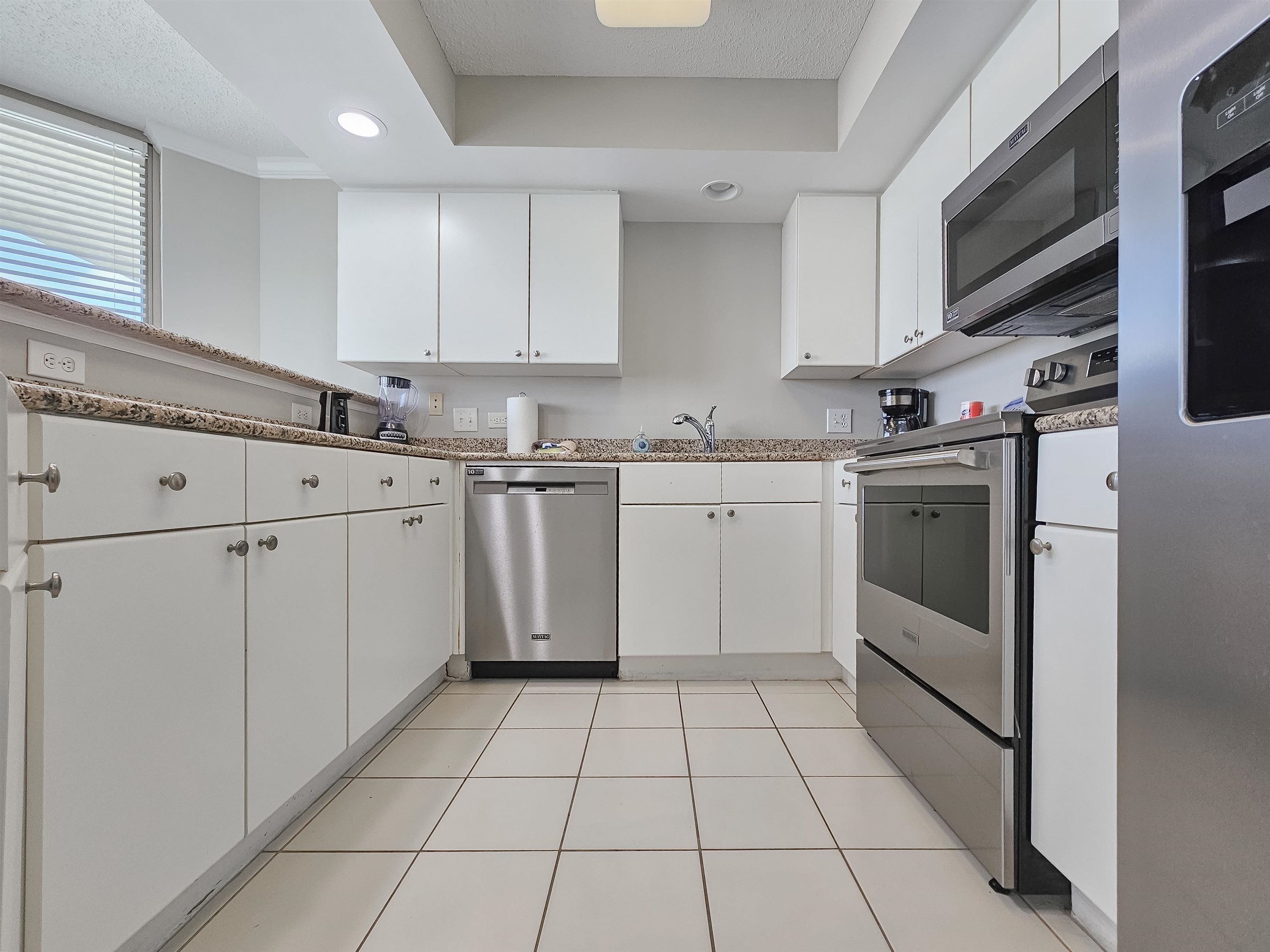 8560 Queensway Blvd. Property Photo 20