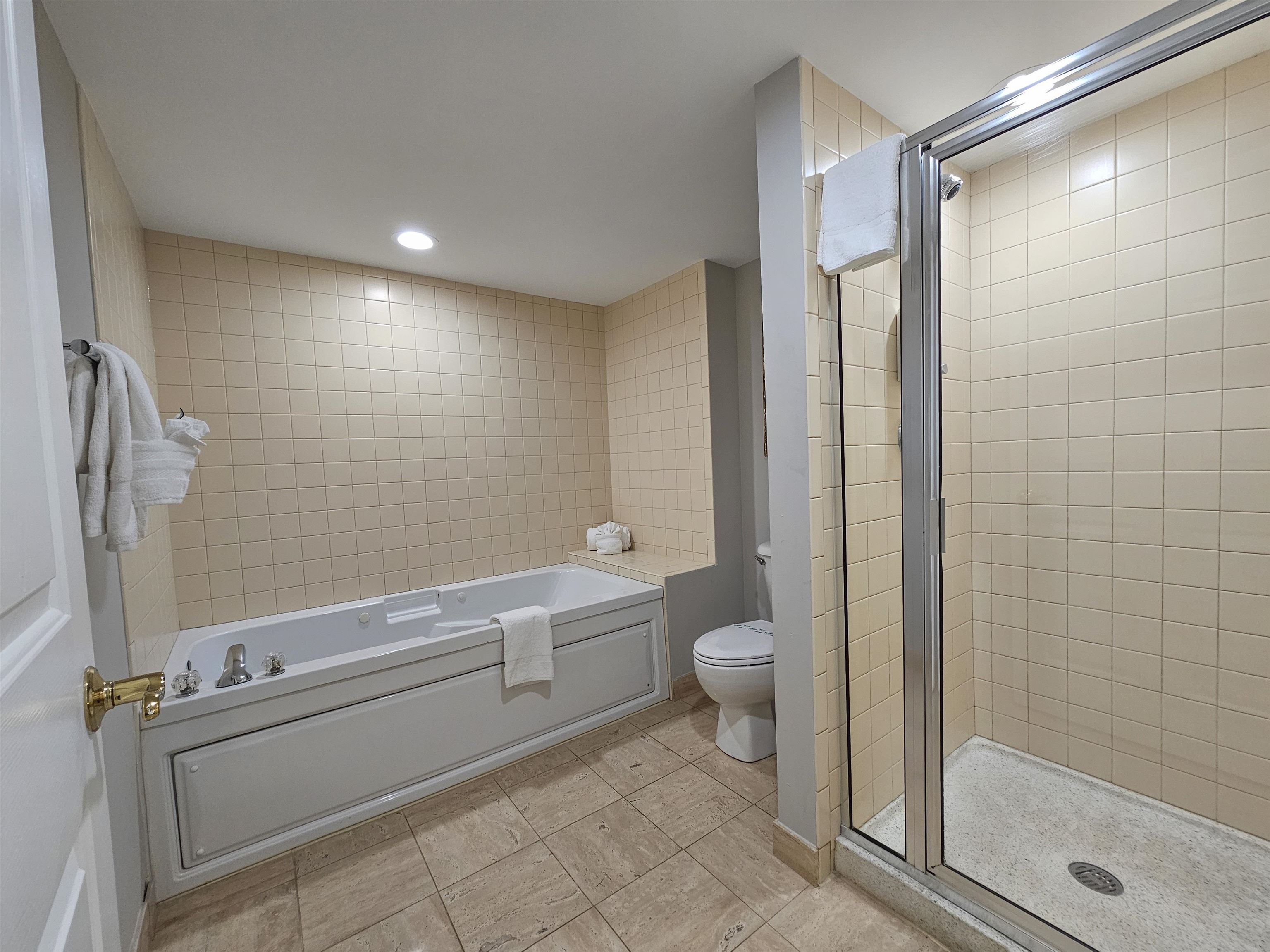 8560 Queensway Blvd. Property Photo 34