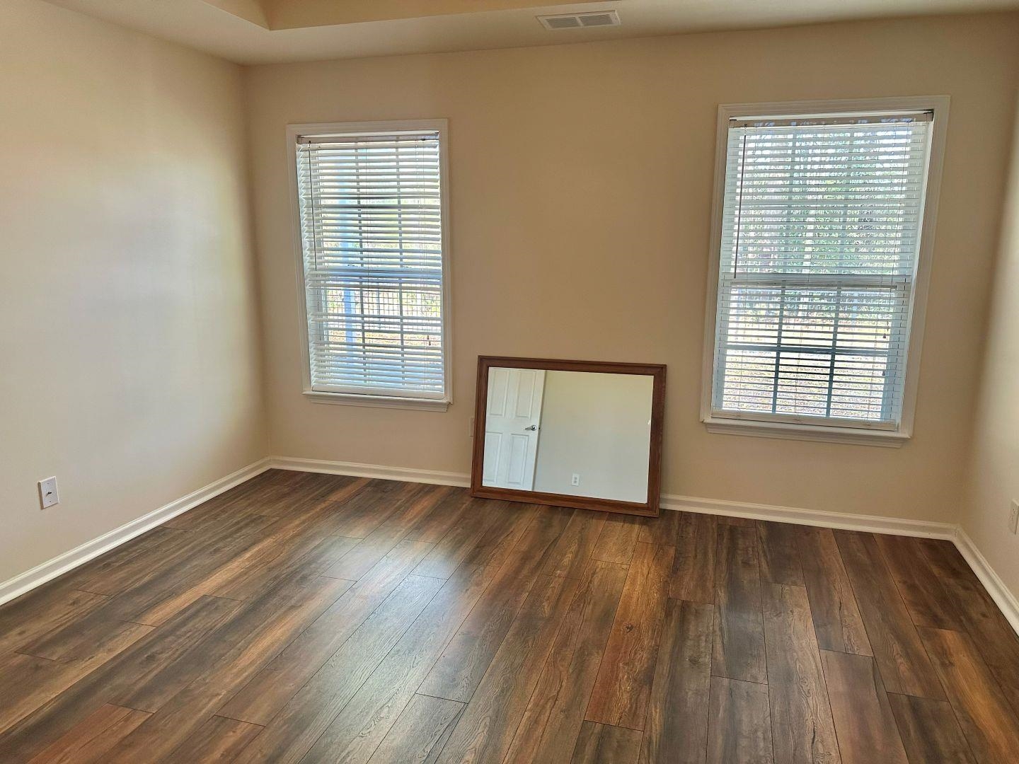 1616 Langley Dr. Property Photo 8
