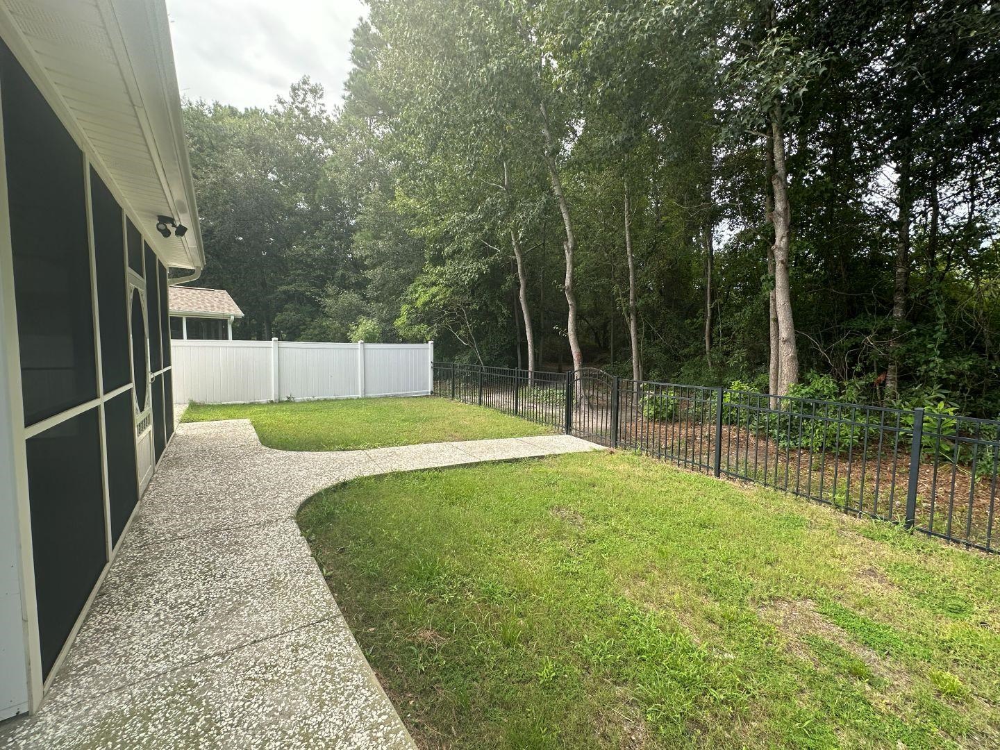 1616 Langley Dr. Property Photo 13