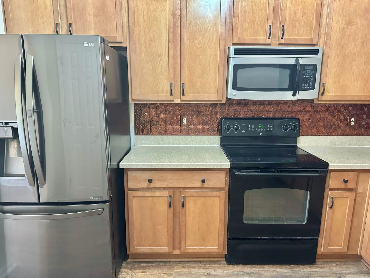 1616 Langley Dr. Property Photo 17