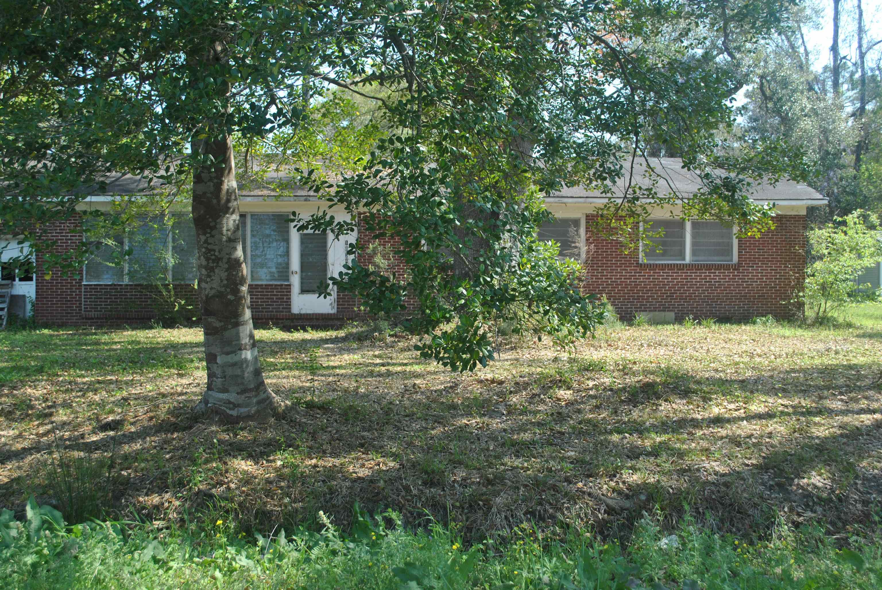 1834 Sumter St. Property Photo 3