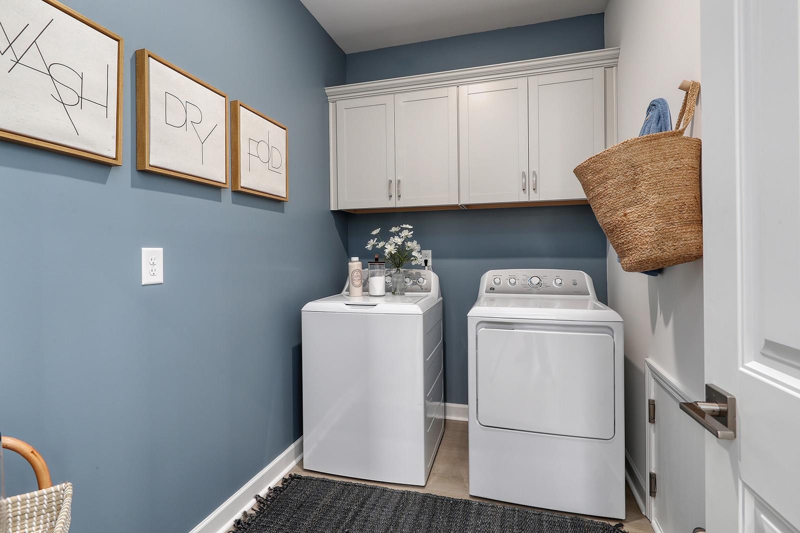 476 Ireland Way Property Photo 16