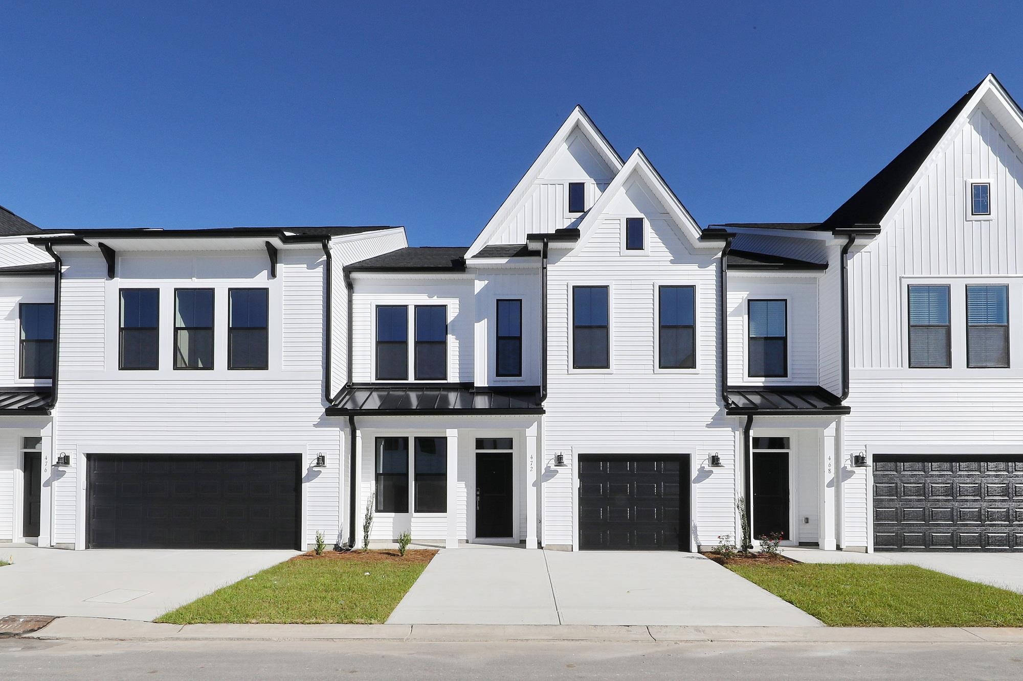 472 Ireland Way Property Photo 1