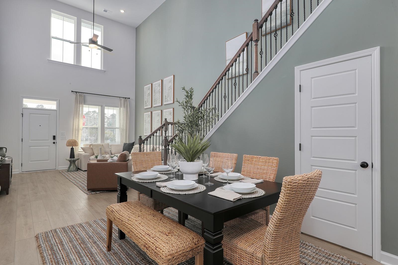 472 Ireland Way Property Photo 6