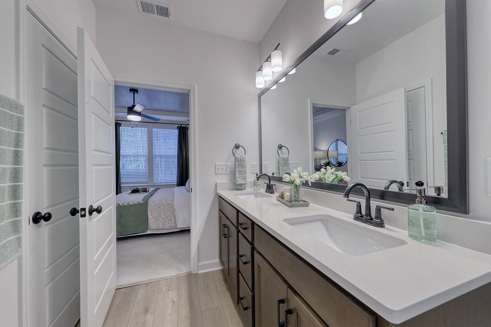 472 Ireland Way Property Photo 13