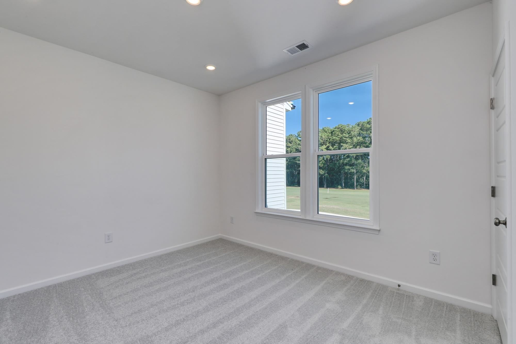 472 Ireland Way Property Photo 26