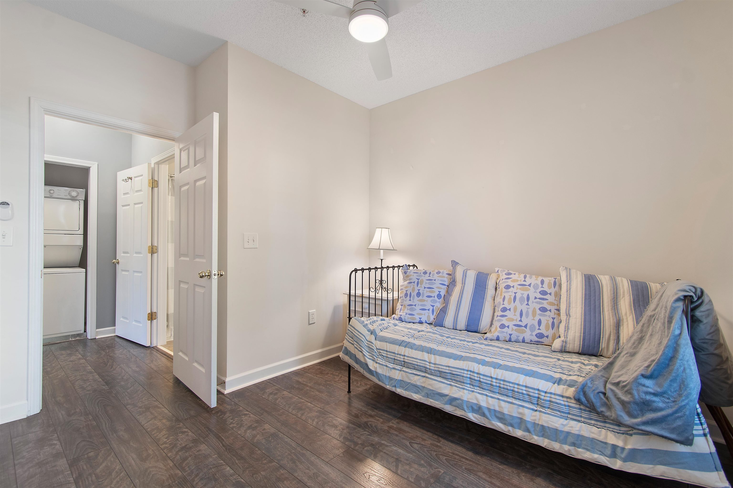 804 Crumpet Ct. Property Photo 25