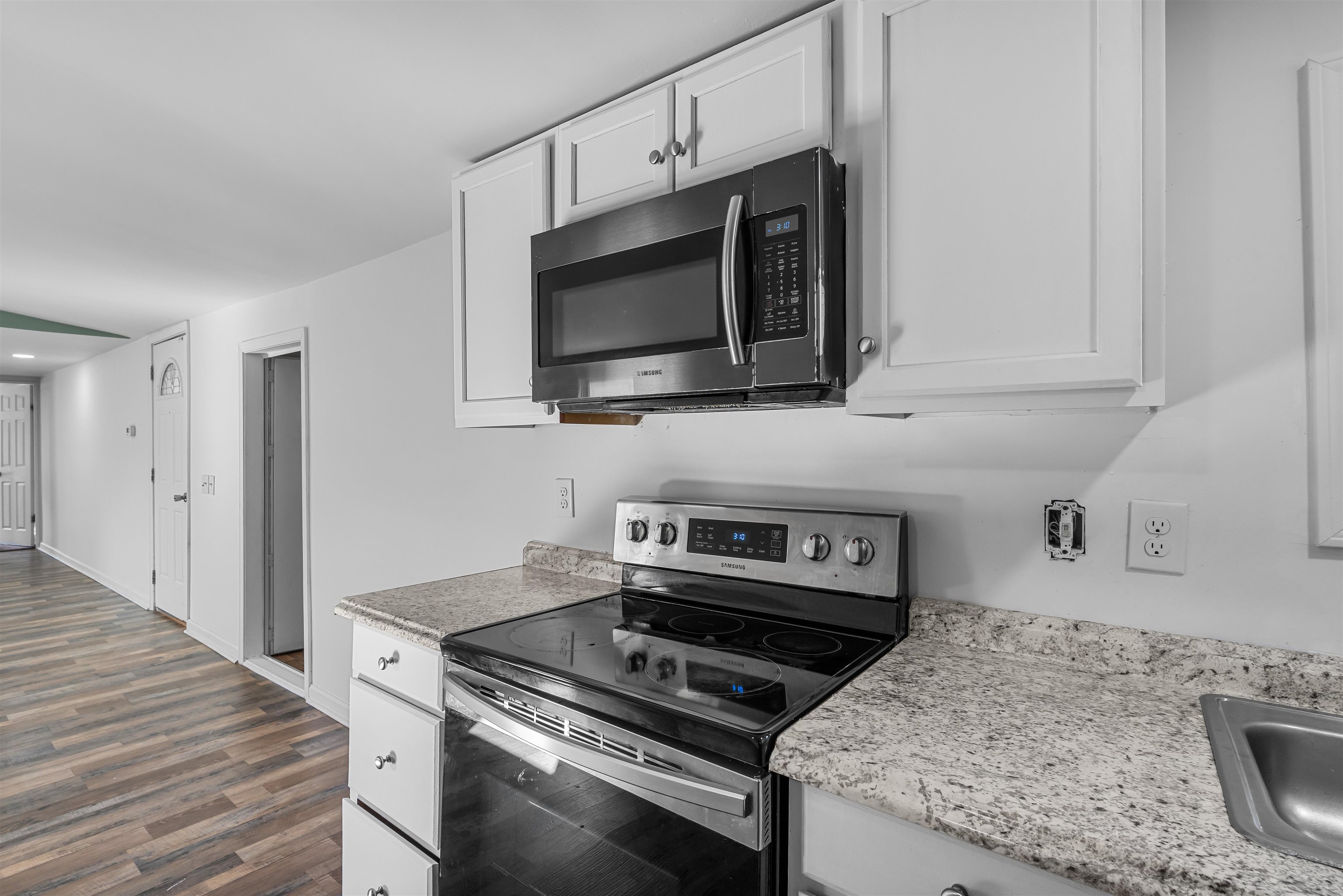 100 Romell Rd. Property Photo 4