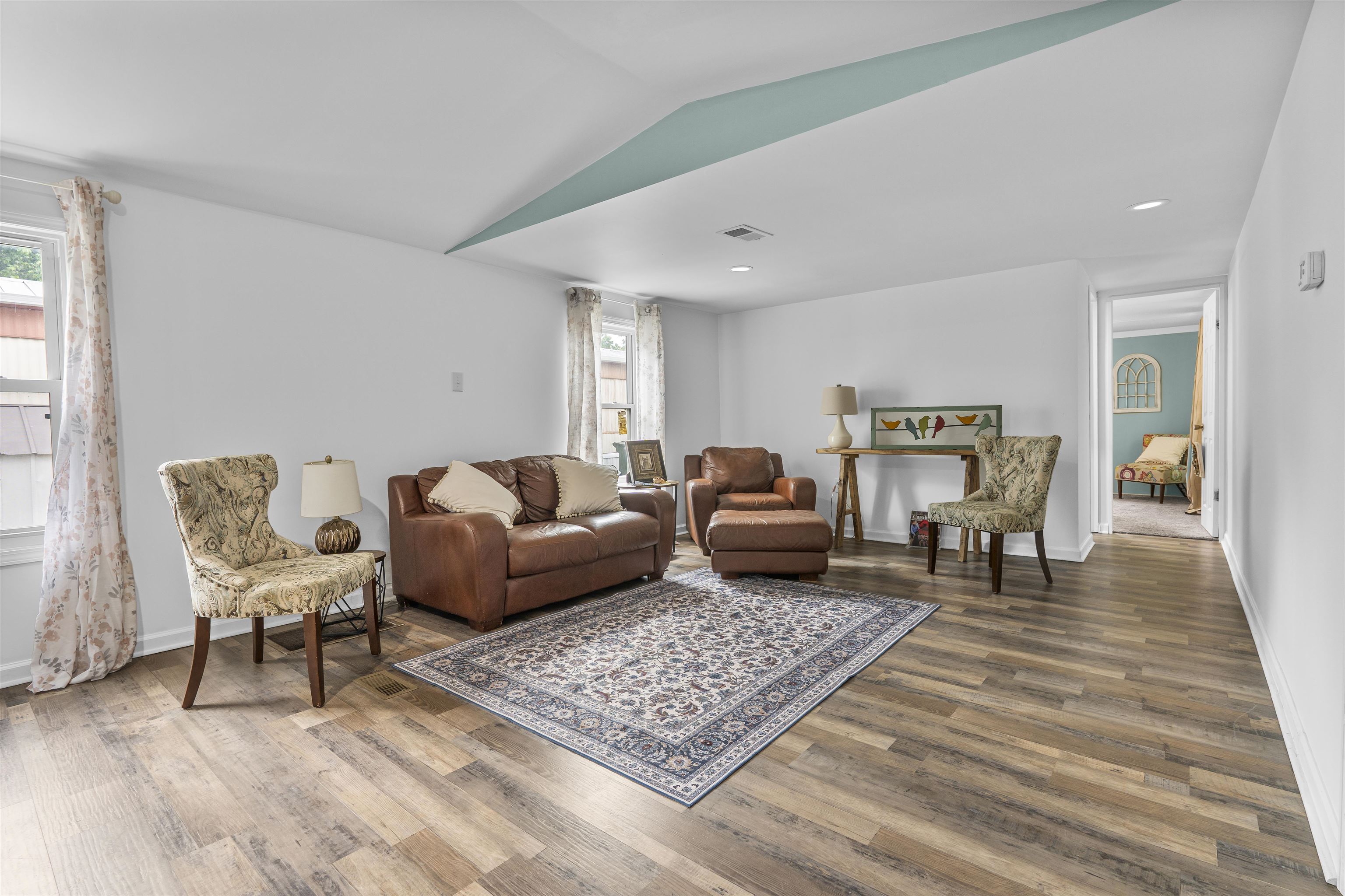 100 Romell Rd. Property Photo 6