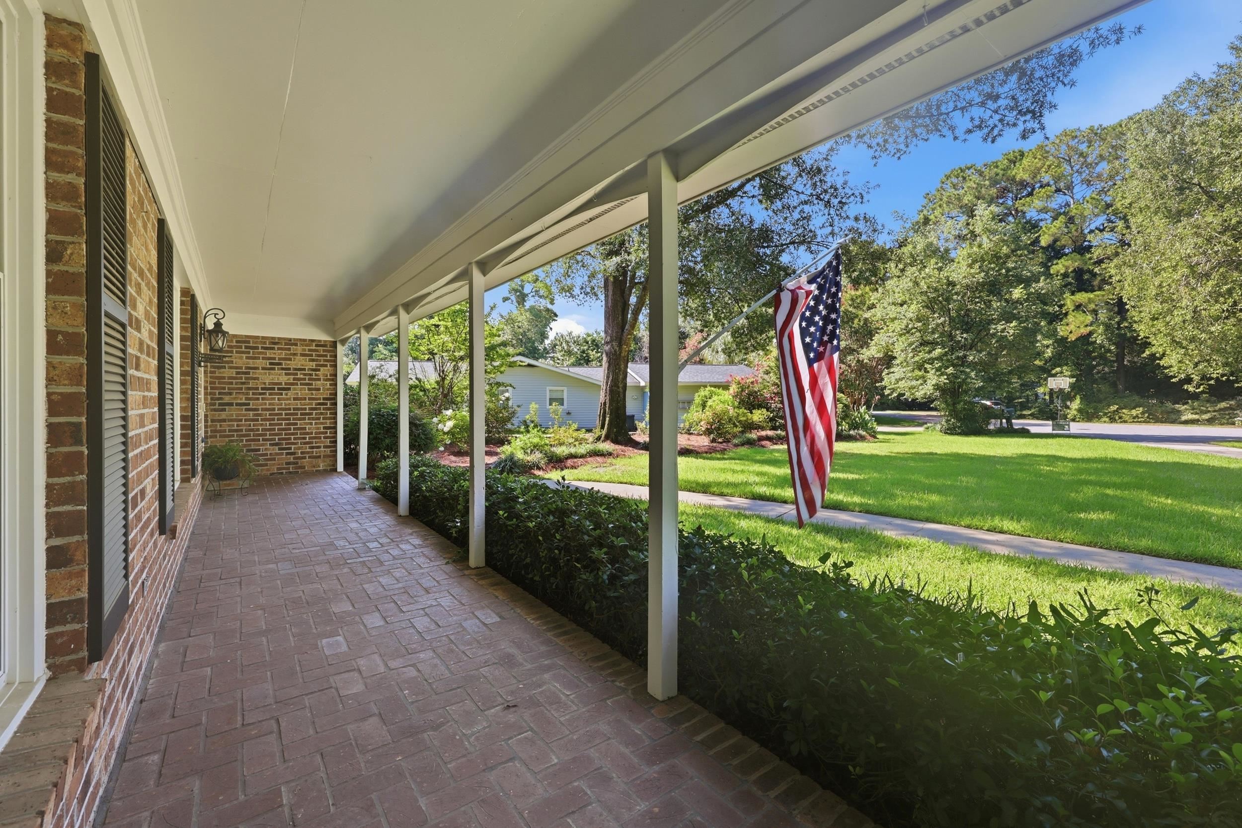 1930 Kate Ln. Property Photo 3
