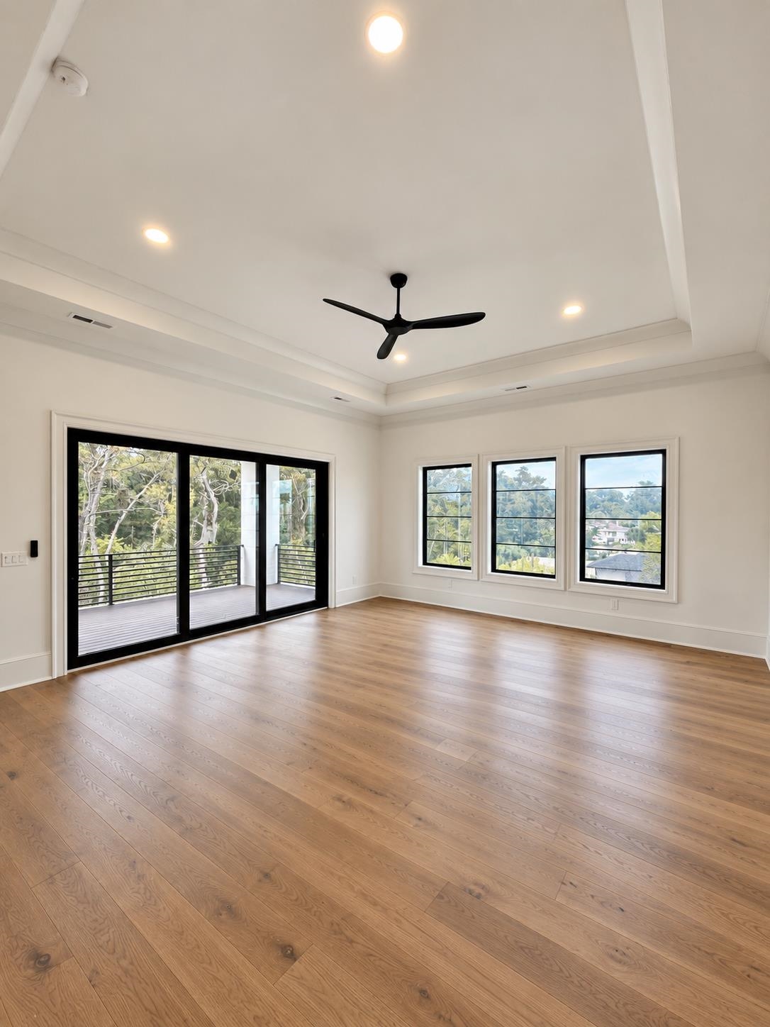 918 Strand Ave. Property Photo 9