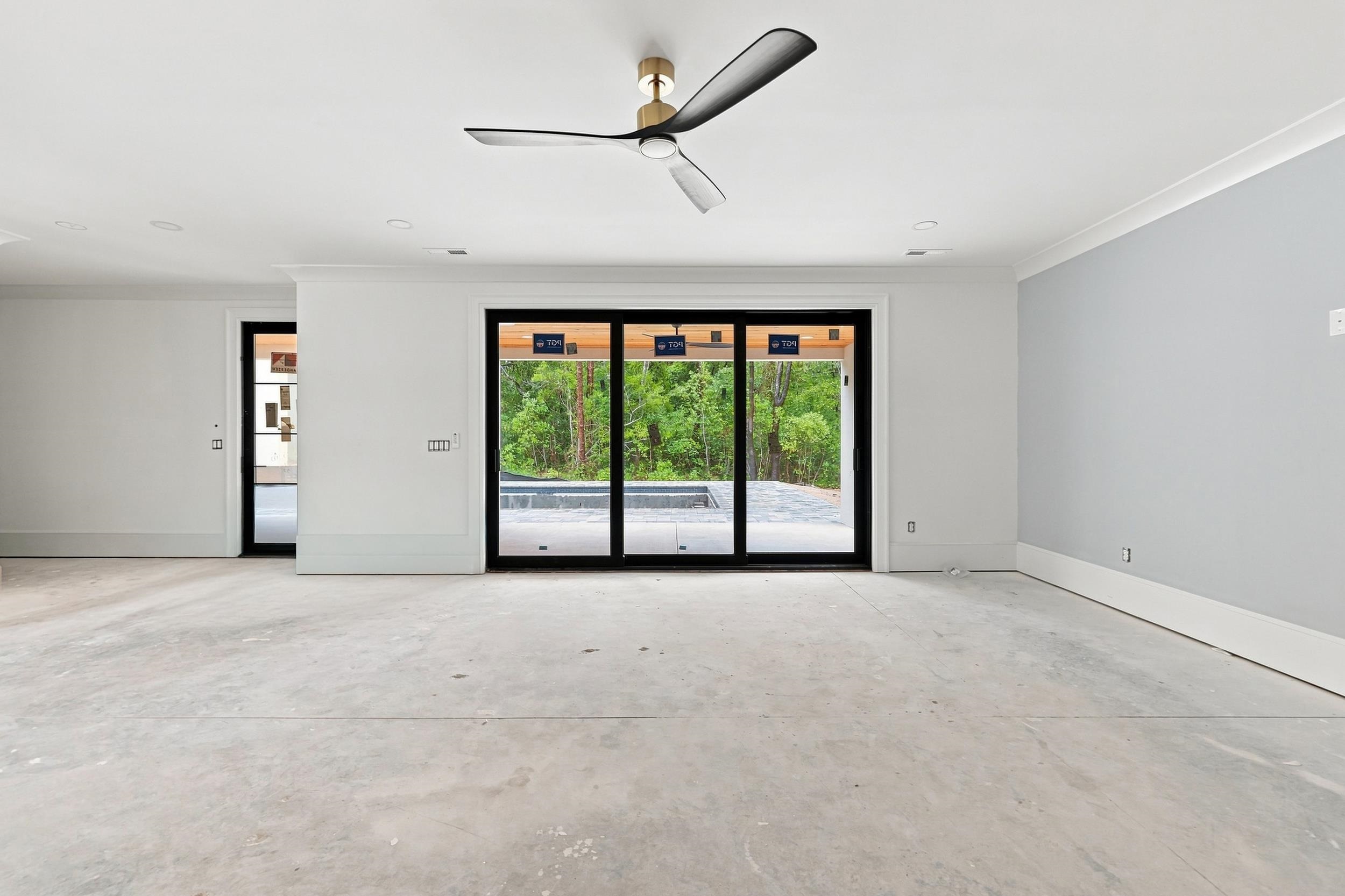 918 Strand Ave. Property Photo 16