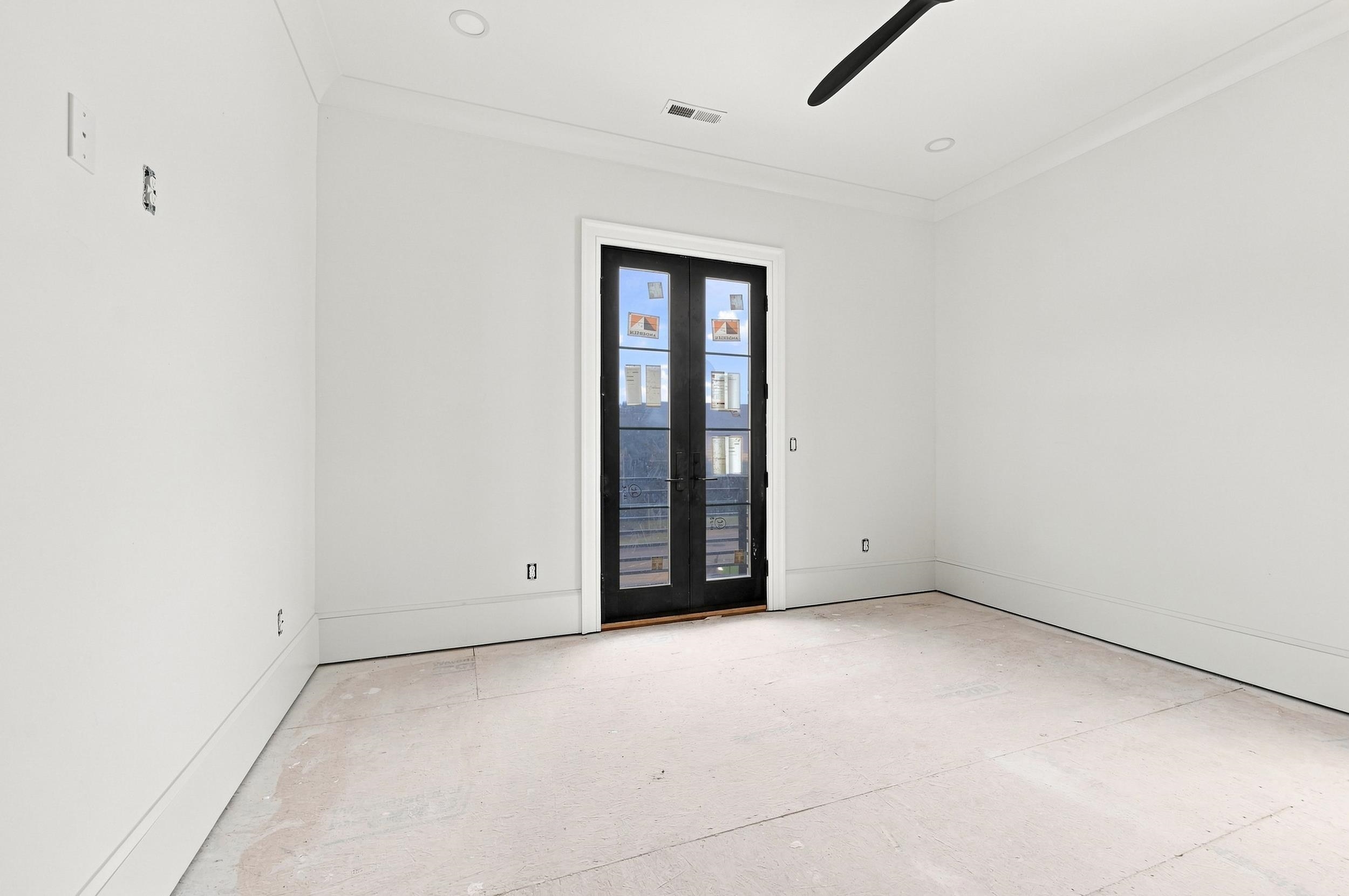 918 Strand Ave. Property Photo 23