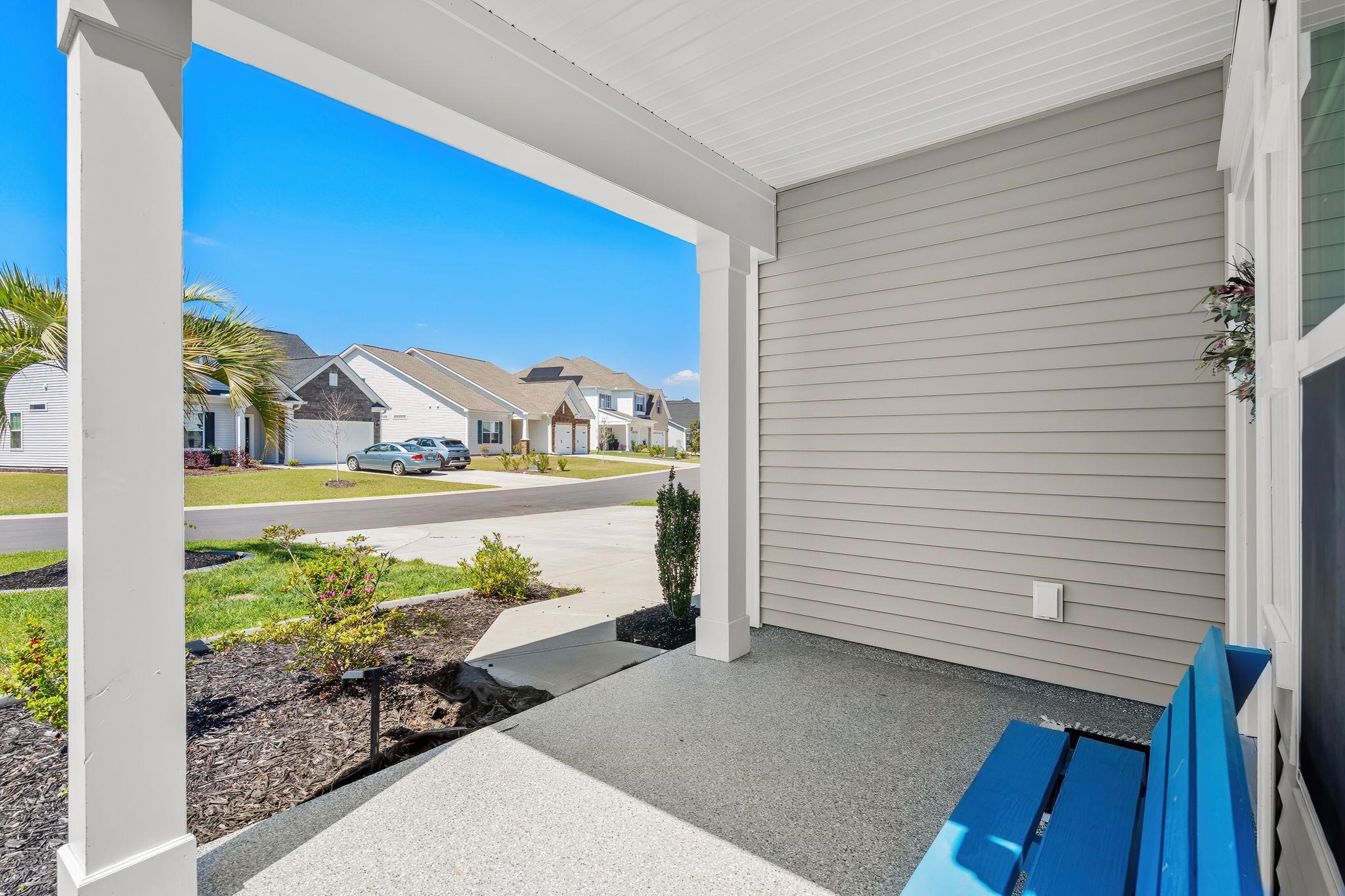 136 Azure Loop Property Photo 2
