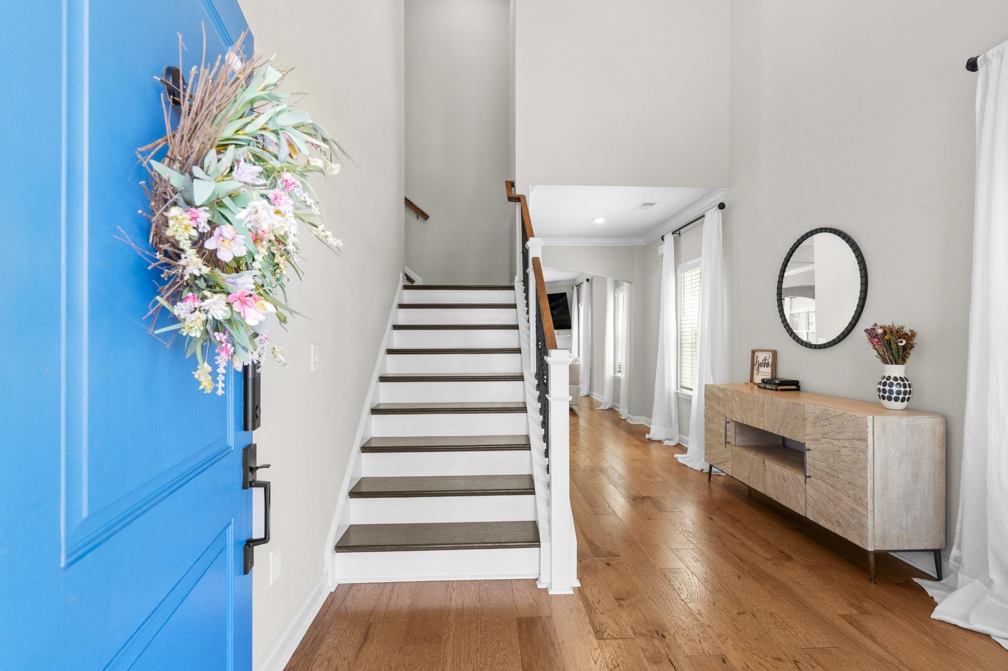 136 Azure Loop Property Photo 3