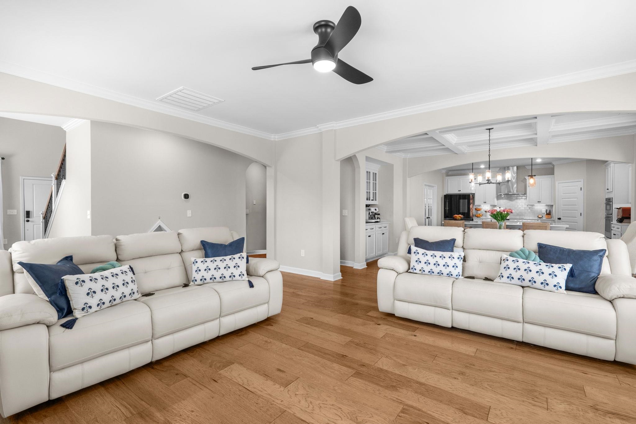 136 Azure Loop Property Photo 8