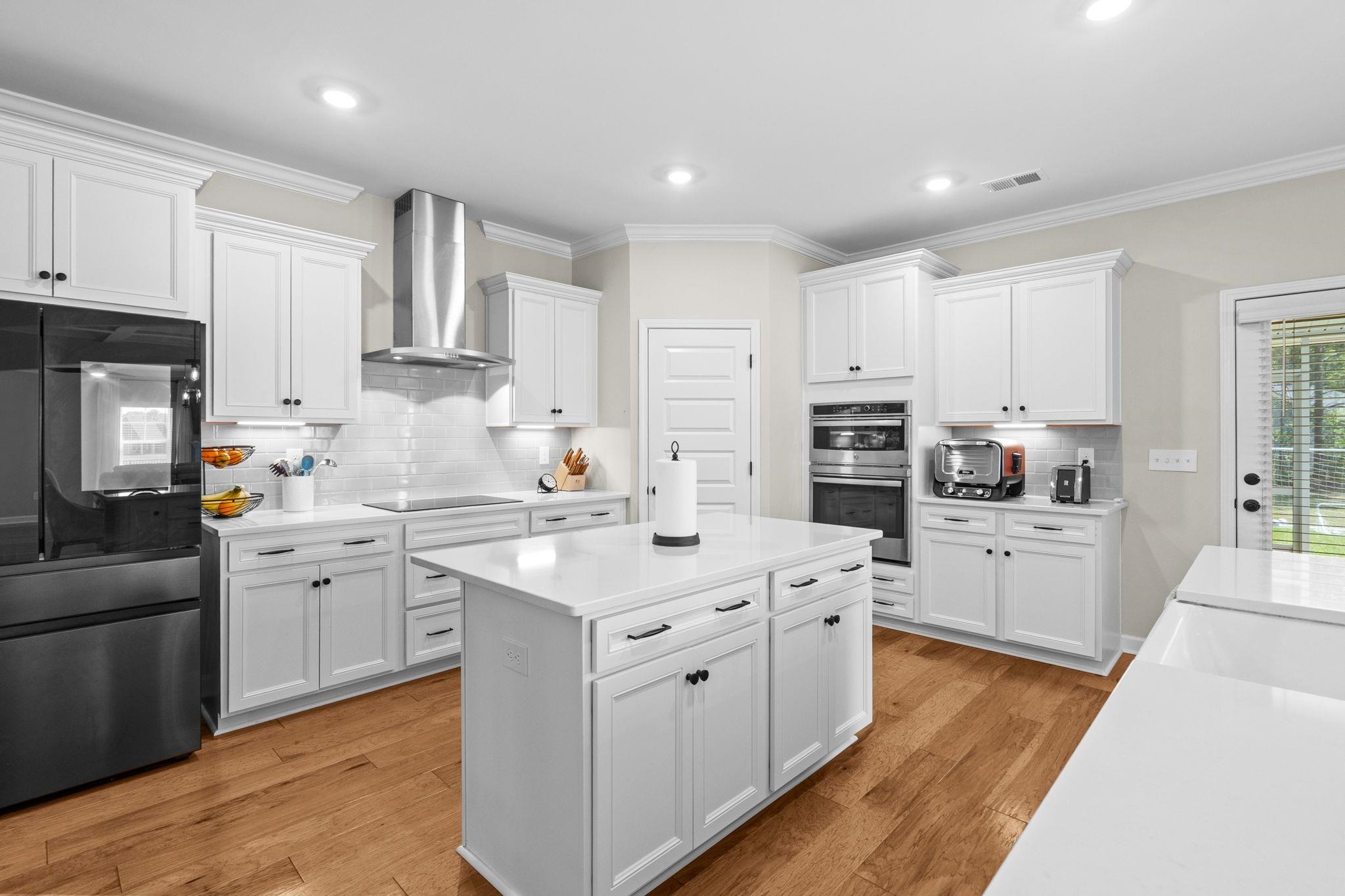136 Azure Loop Property Photo 16