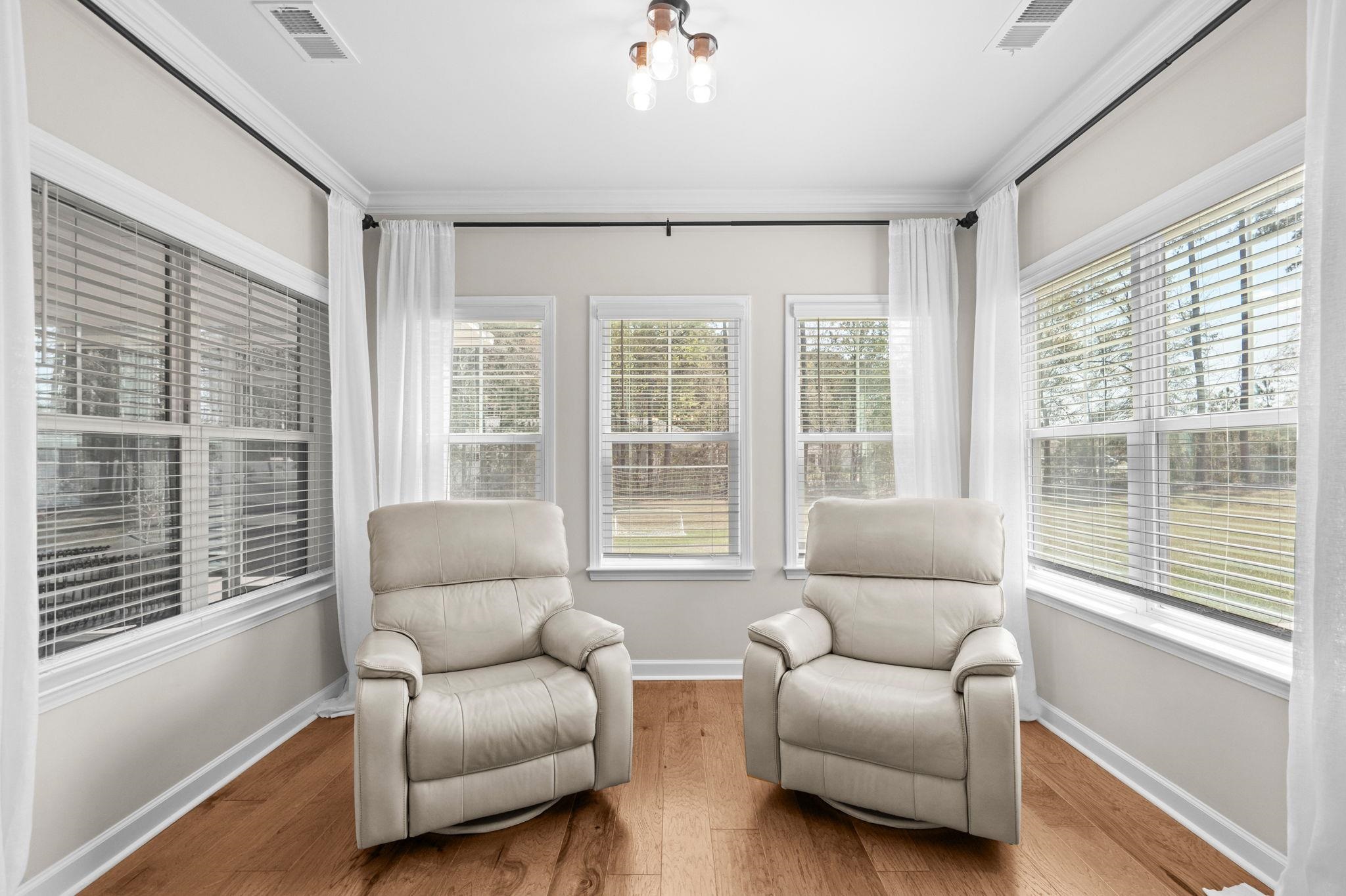136 Azure Loop Property Photo 22