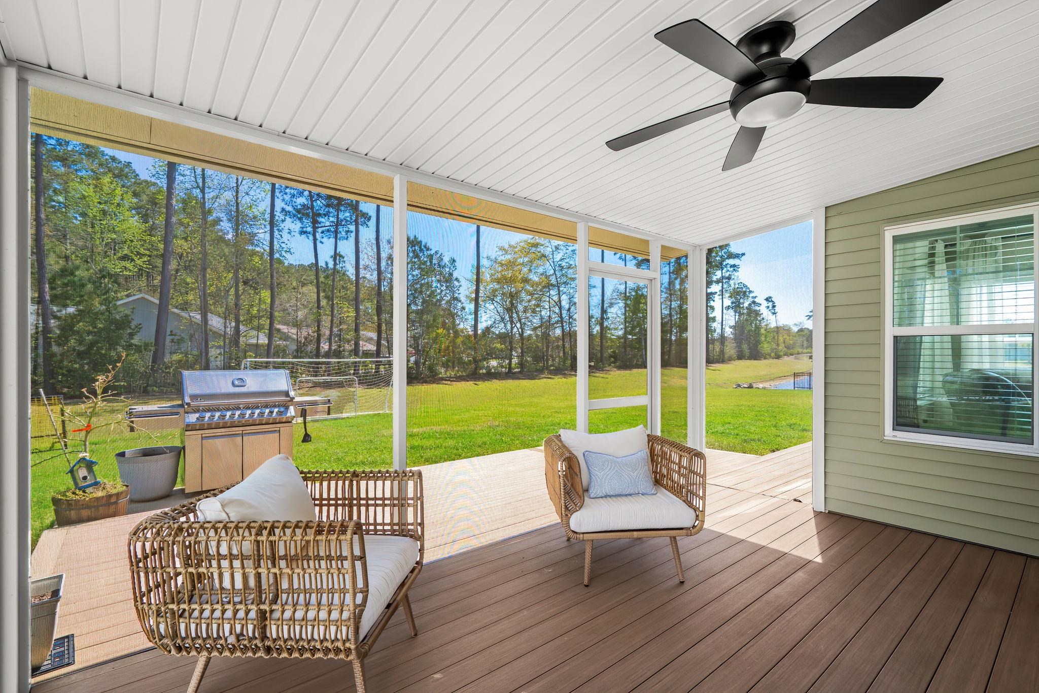 136 Azure Loop Property Photo 24