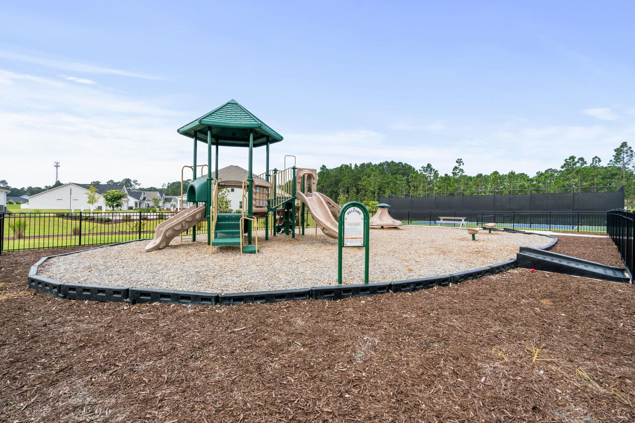 136 Azure Loop Property Photo 63