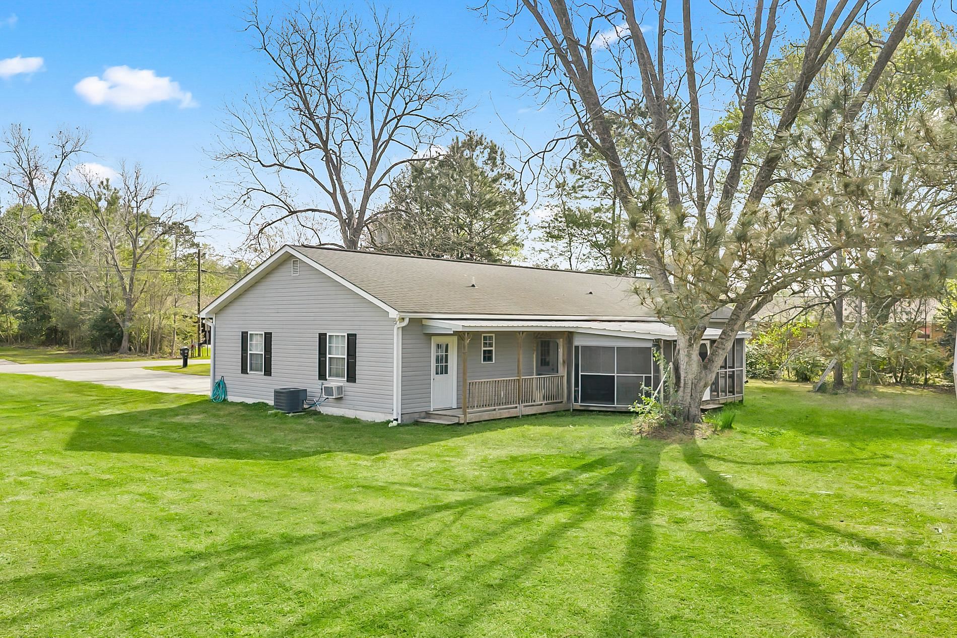 4650 Holly St. Property Photo 4