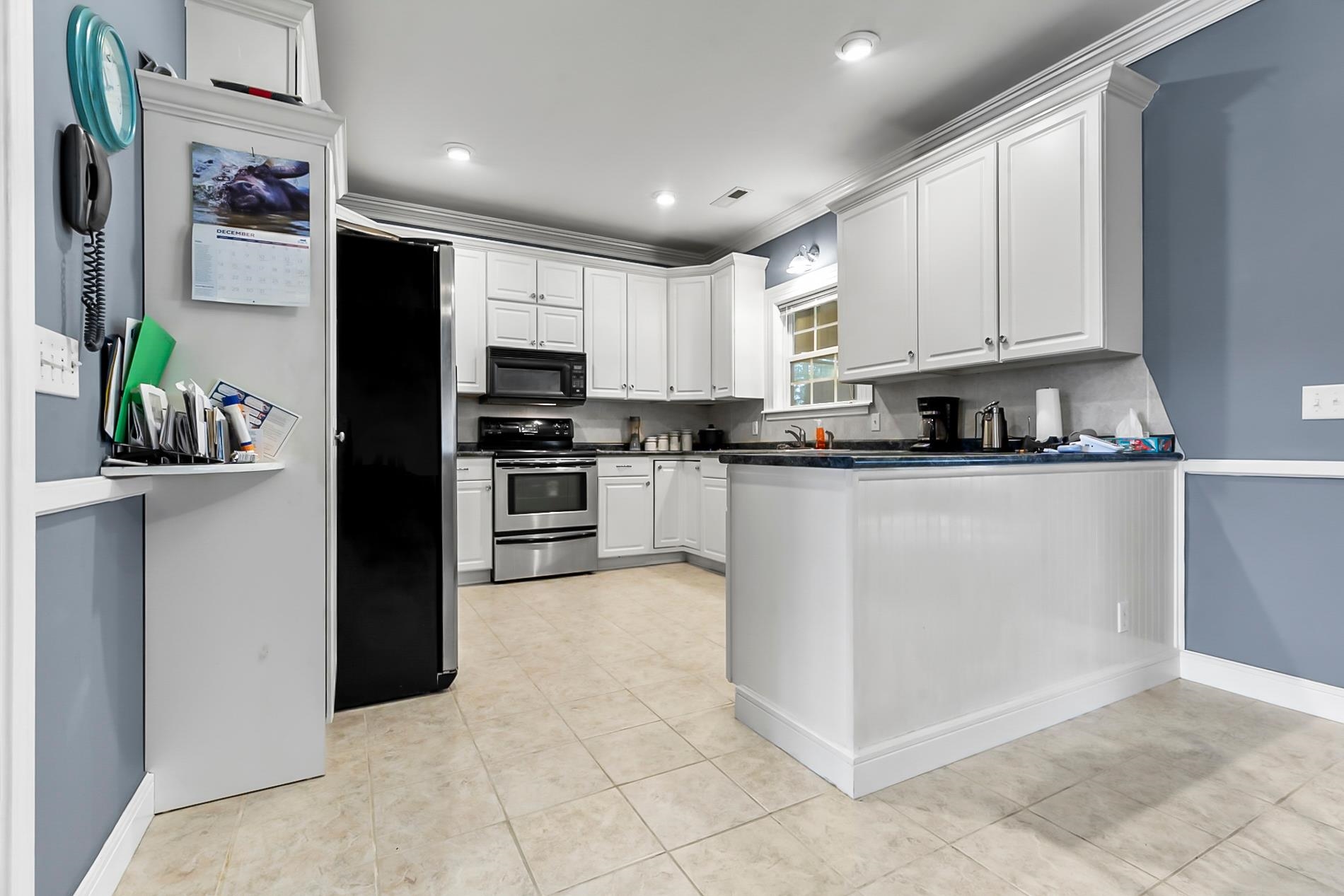 4650 Holly St. Property Photo 11