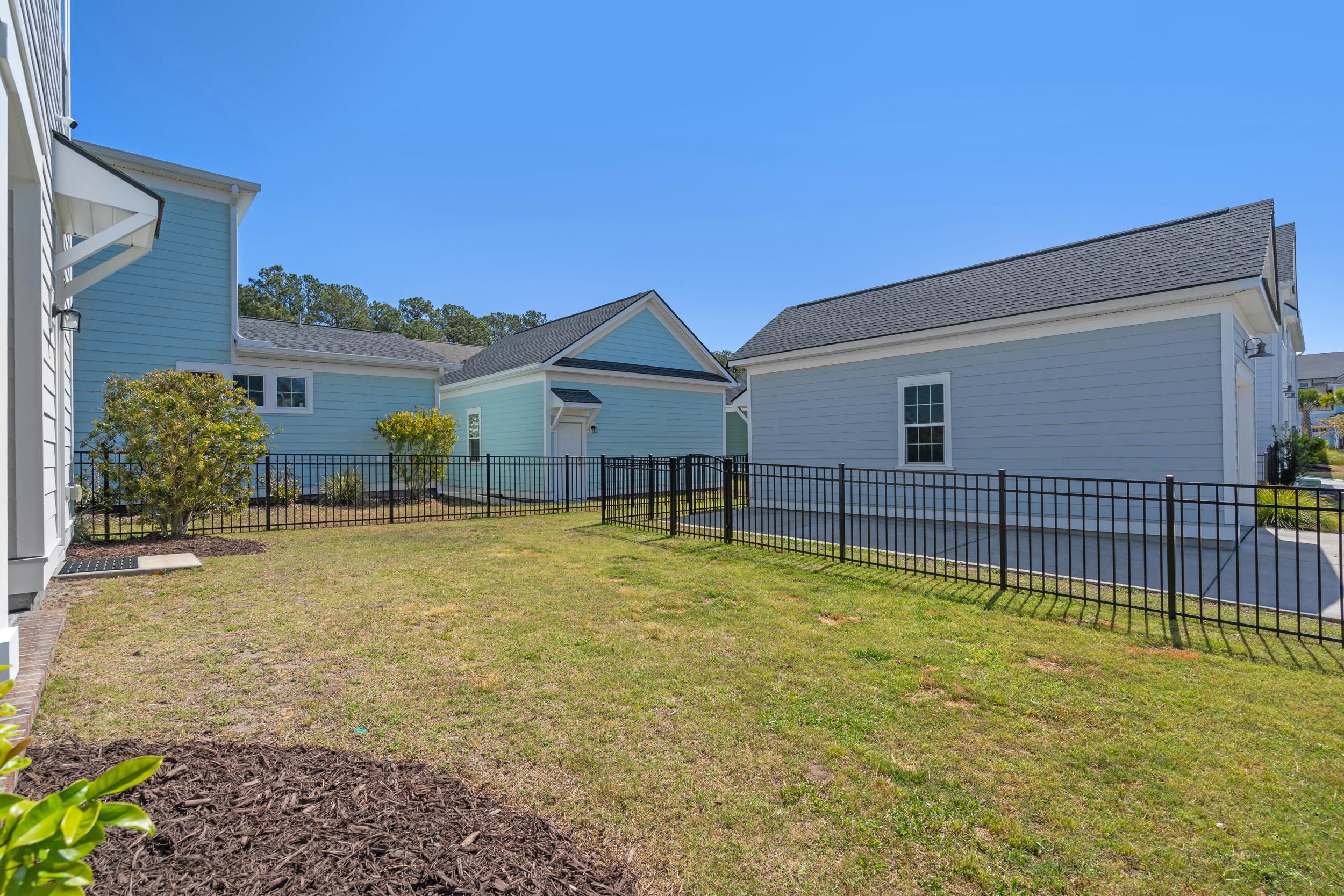 222 Delano Way Property Photo 33