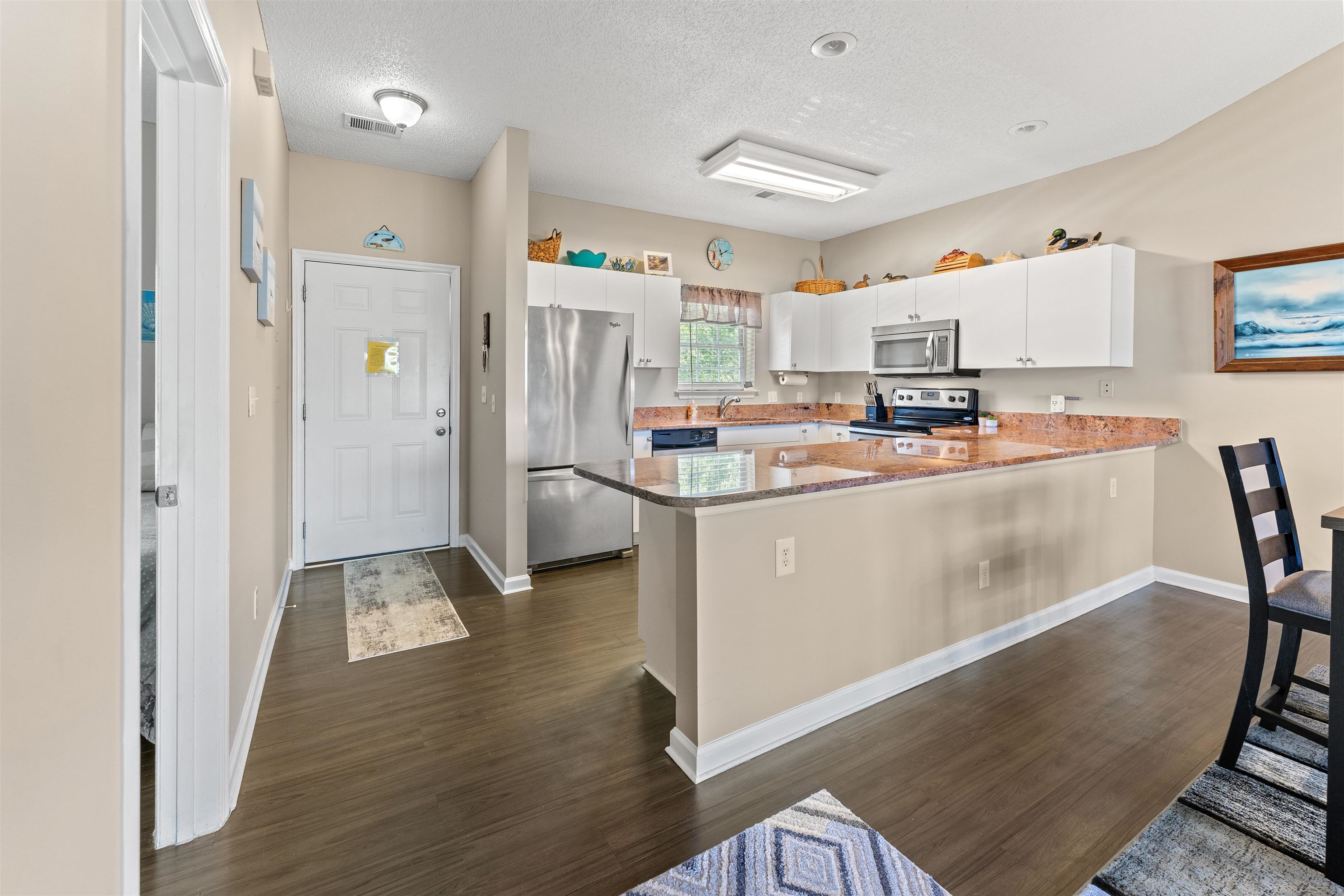 3923 Gladiola Ct. Property Photo 4
