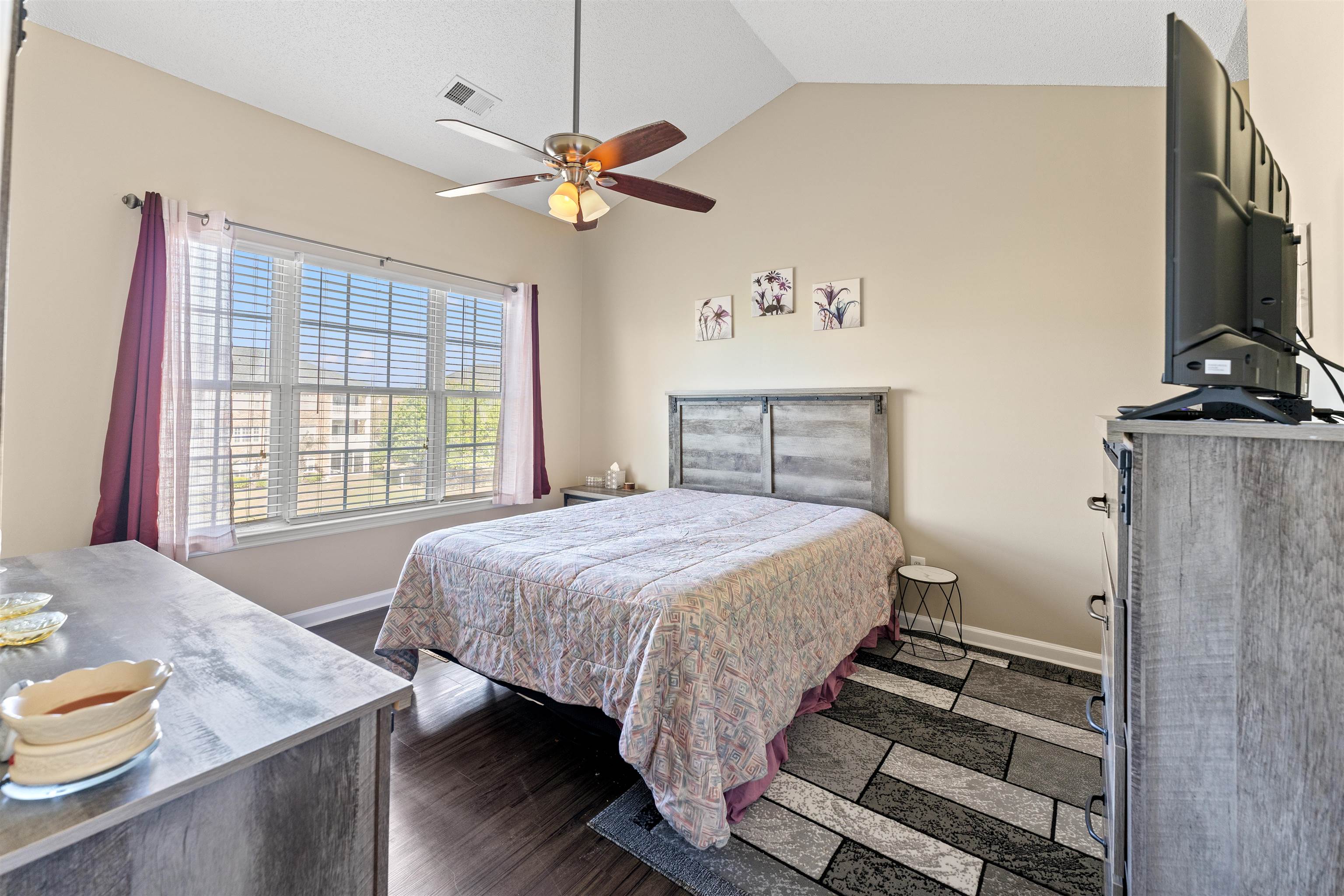 3923 Gladiola Ct. Property Photo 10