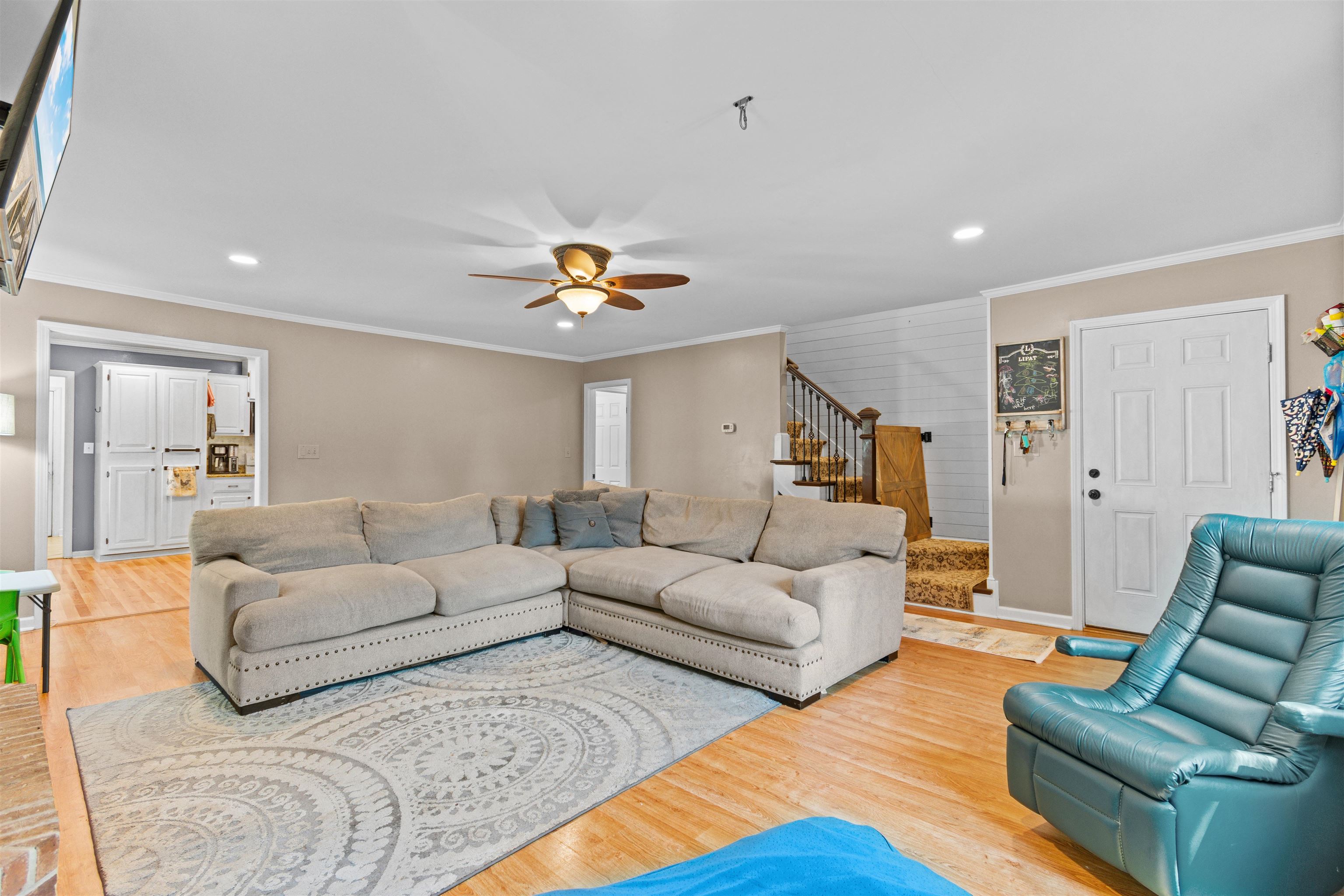 7420 Springside Dr. Property Photo 3