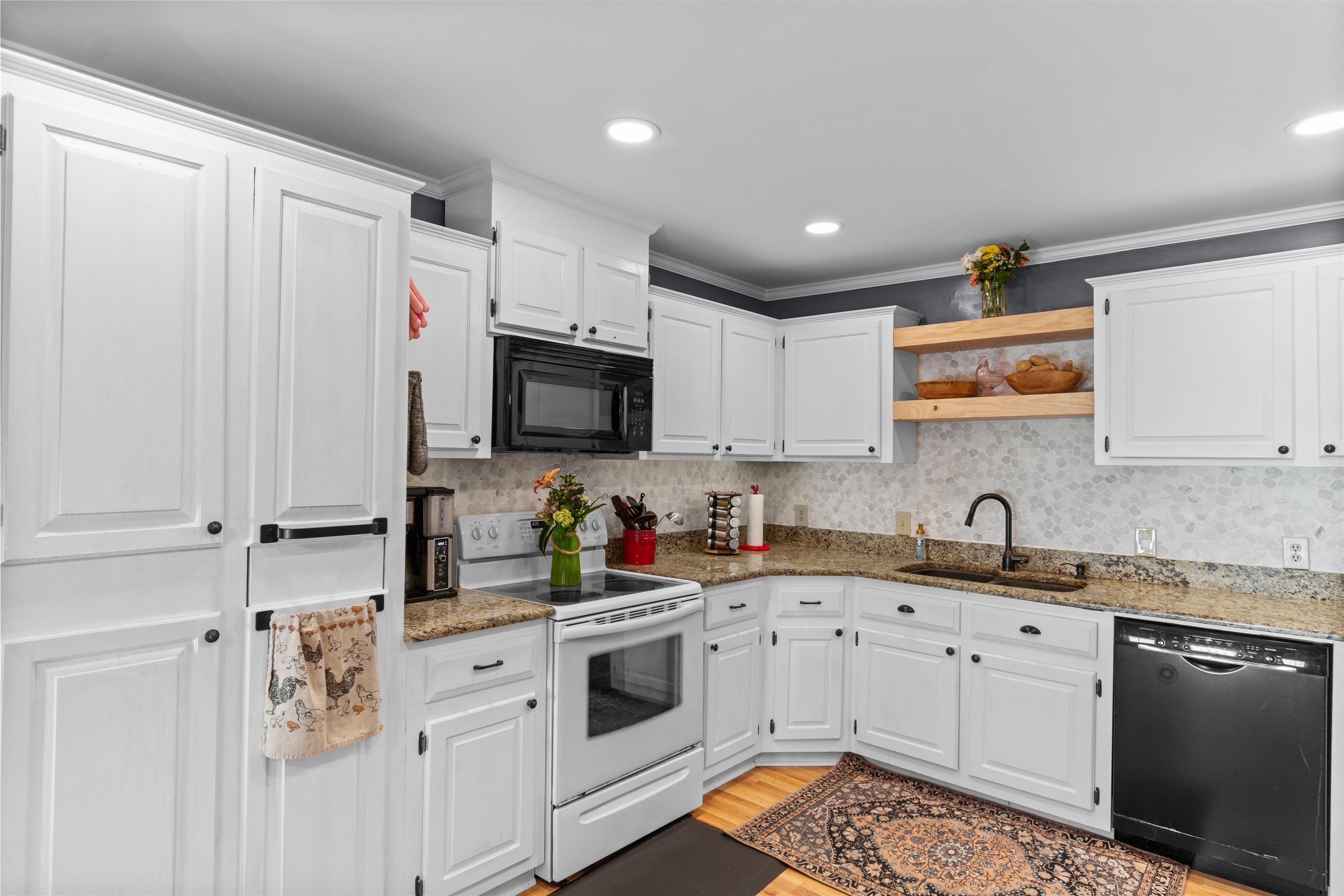 7420 Springside Dr. Property Photo 5
