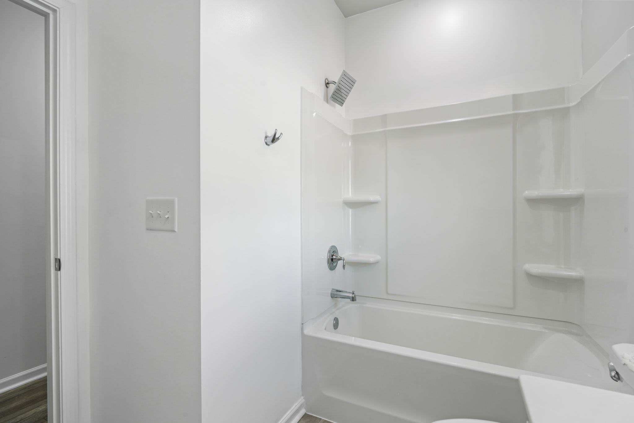 208 Augusta Green Way Property Photo 7