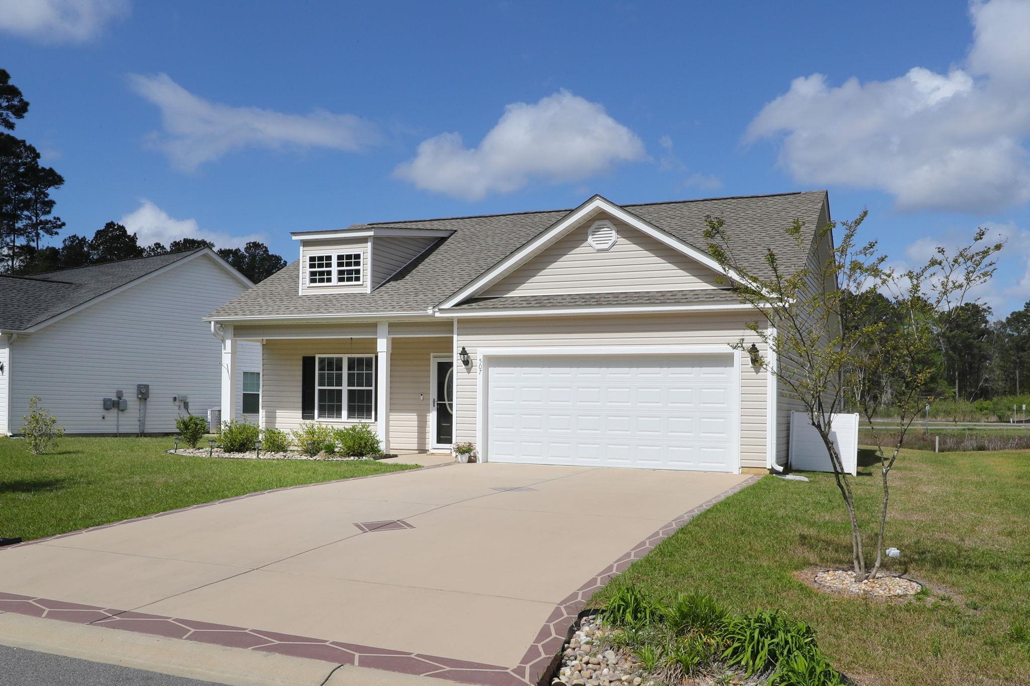 507 Whiddy Loop Property Photo 1