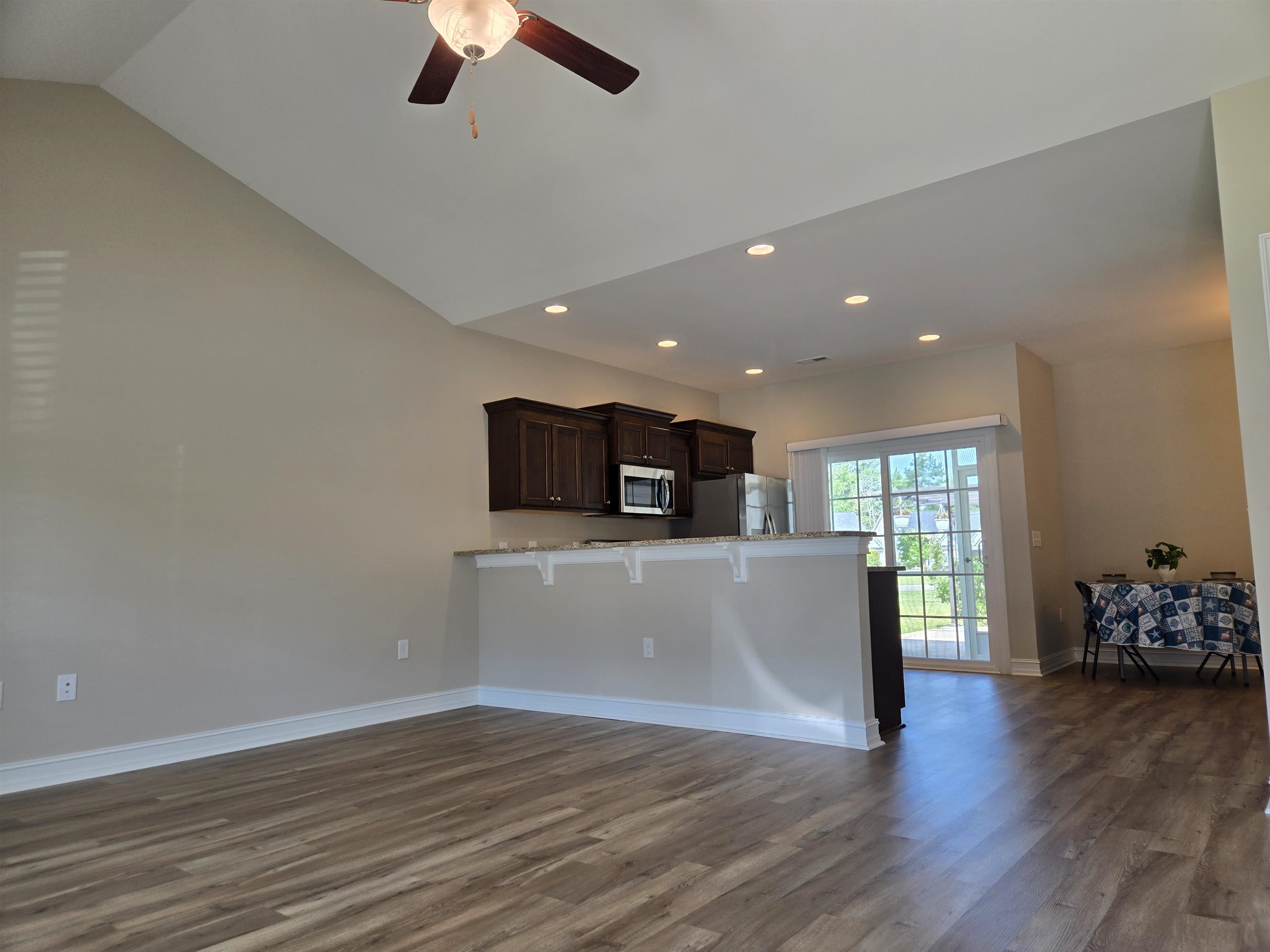 507 Whiddy Loop Property Photo 8