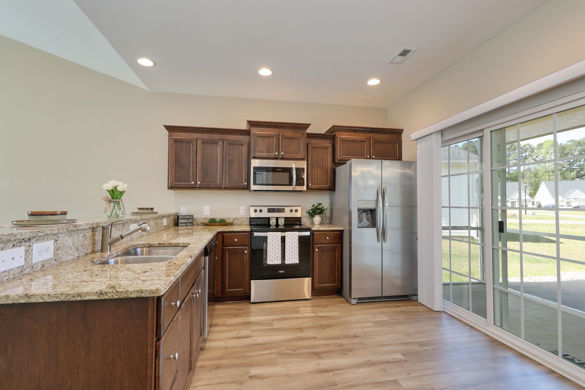 507 Whiddy Loop Property Photo 13