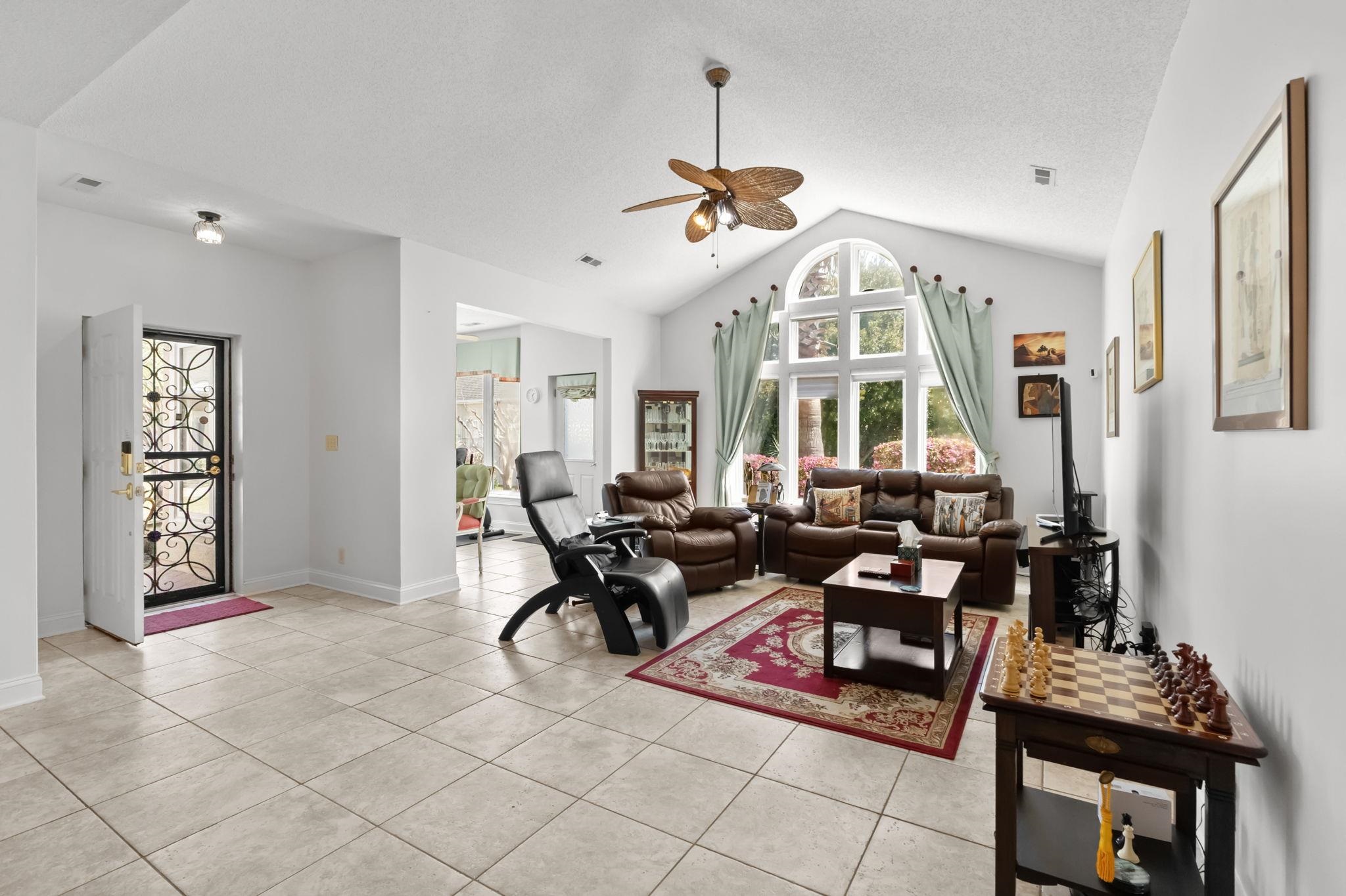 1459 Saint Thomas Circle Property Photo 7