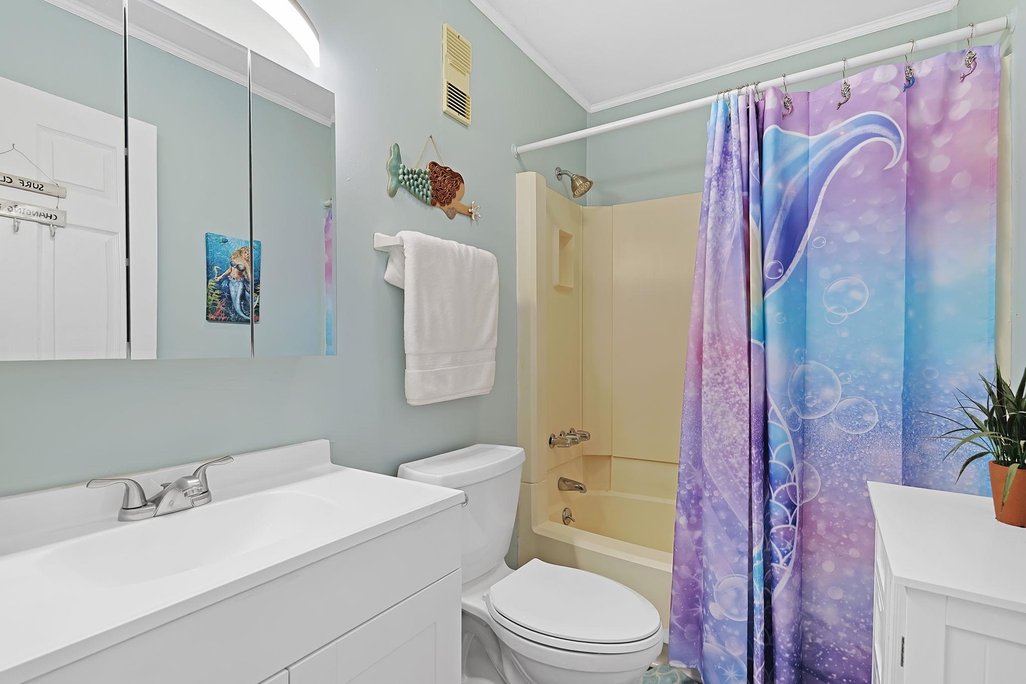 9501 Shore Dr. Property Photo 17