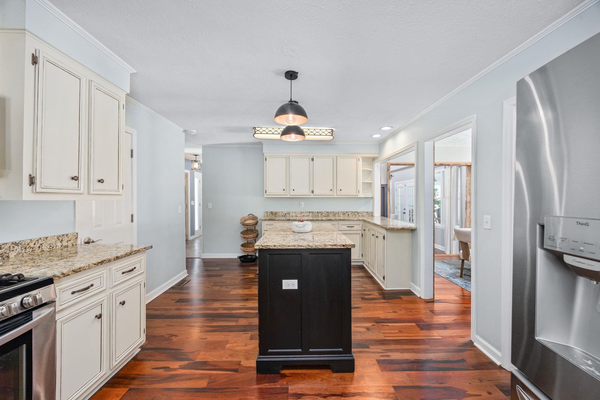 118 Clemson Rd. Property Photo 15