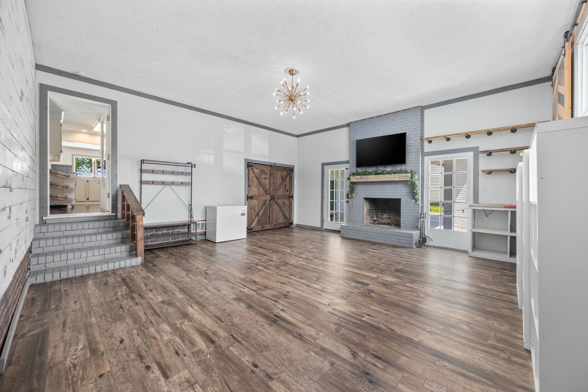 118 Clemson Rd. Property Photo 18